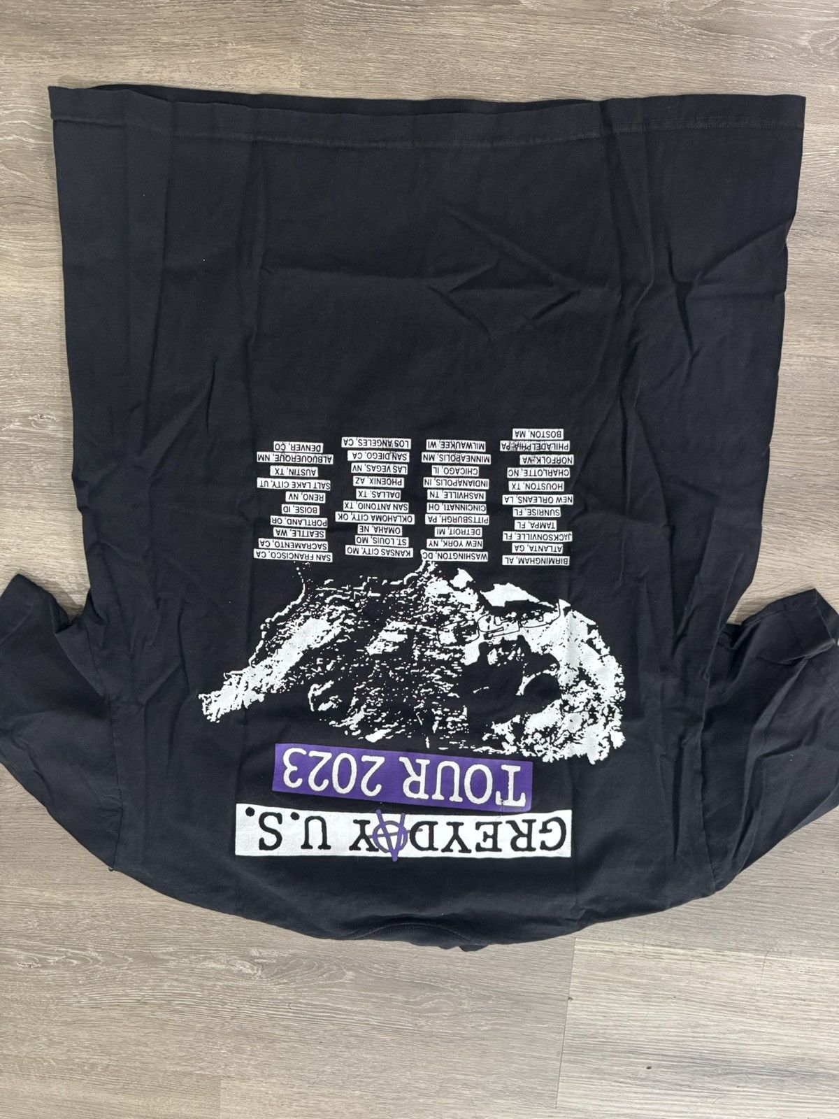 G59 Records Greyday 2023 Tour Shirt Size US XL / EU 56 / 4 - 2 Thumbnail