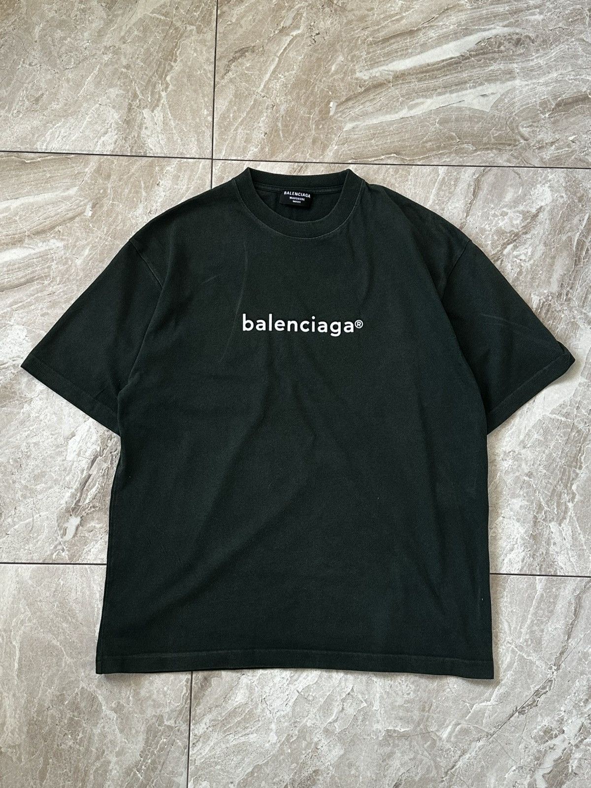 Balenciaga balenciaga copyright tshirt Size US L / EU 52-54 / 3 - 1 Thumbnail