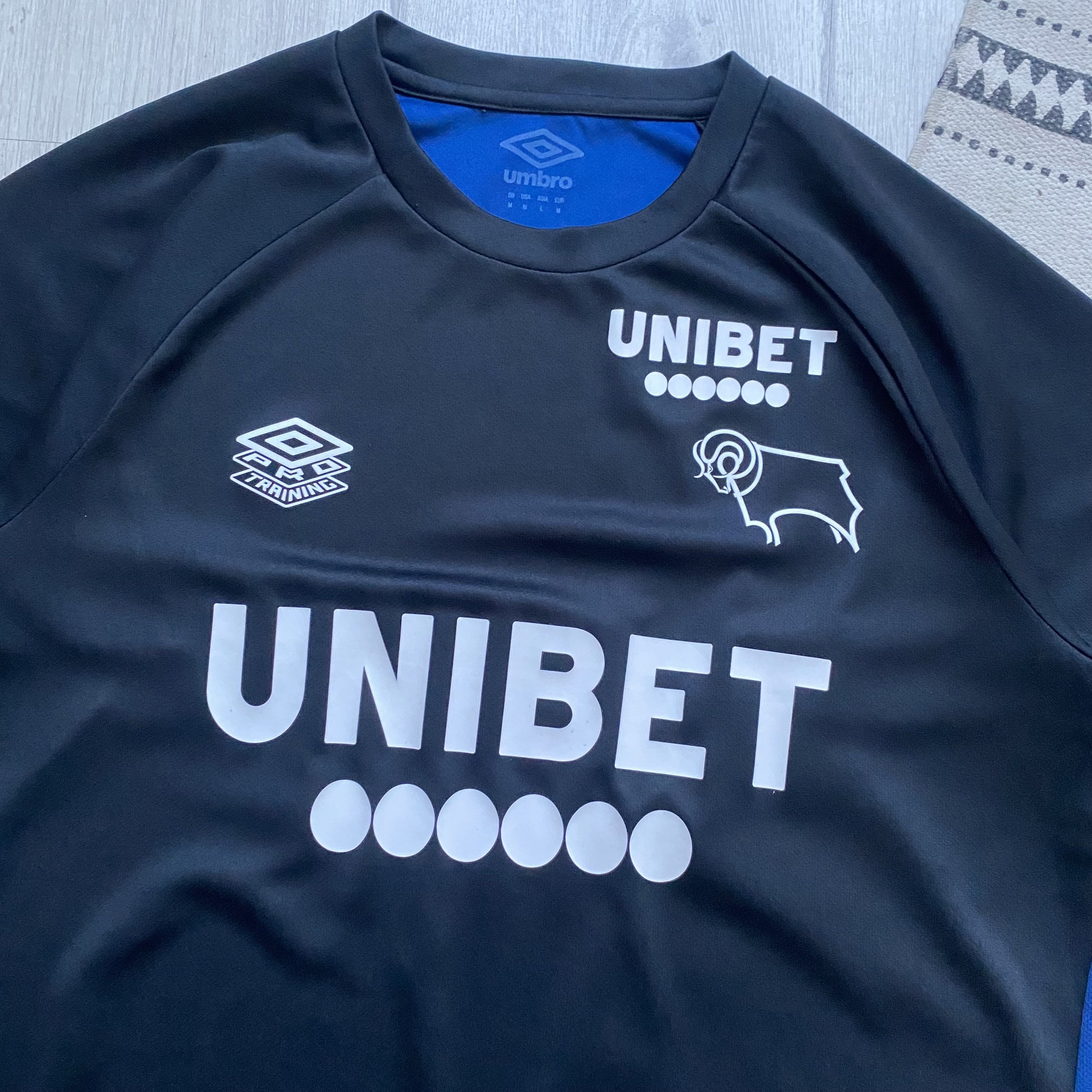 Umbro ⚽️ Blockore Umbro Derby county soccer jersey Drill England Size US M / EU 48-50 / 2 - 5 Thumbnail