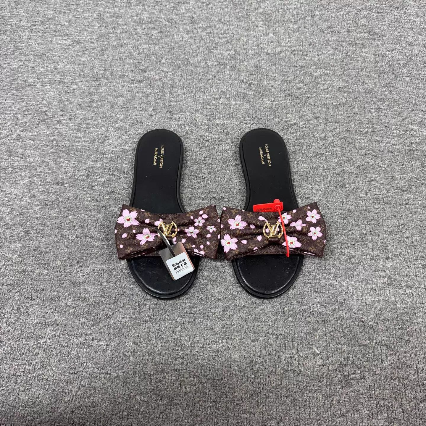 Louis Vuitton LV x Takashi Murakami Sakura Bow Slippers Size US 7.5 / IT 37.5 - 2 Thumbnail