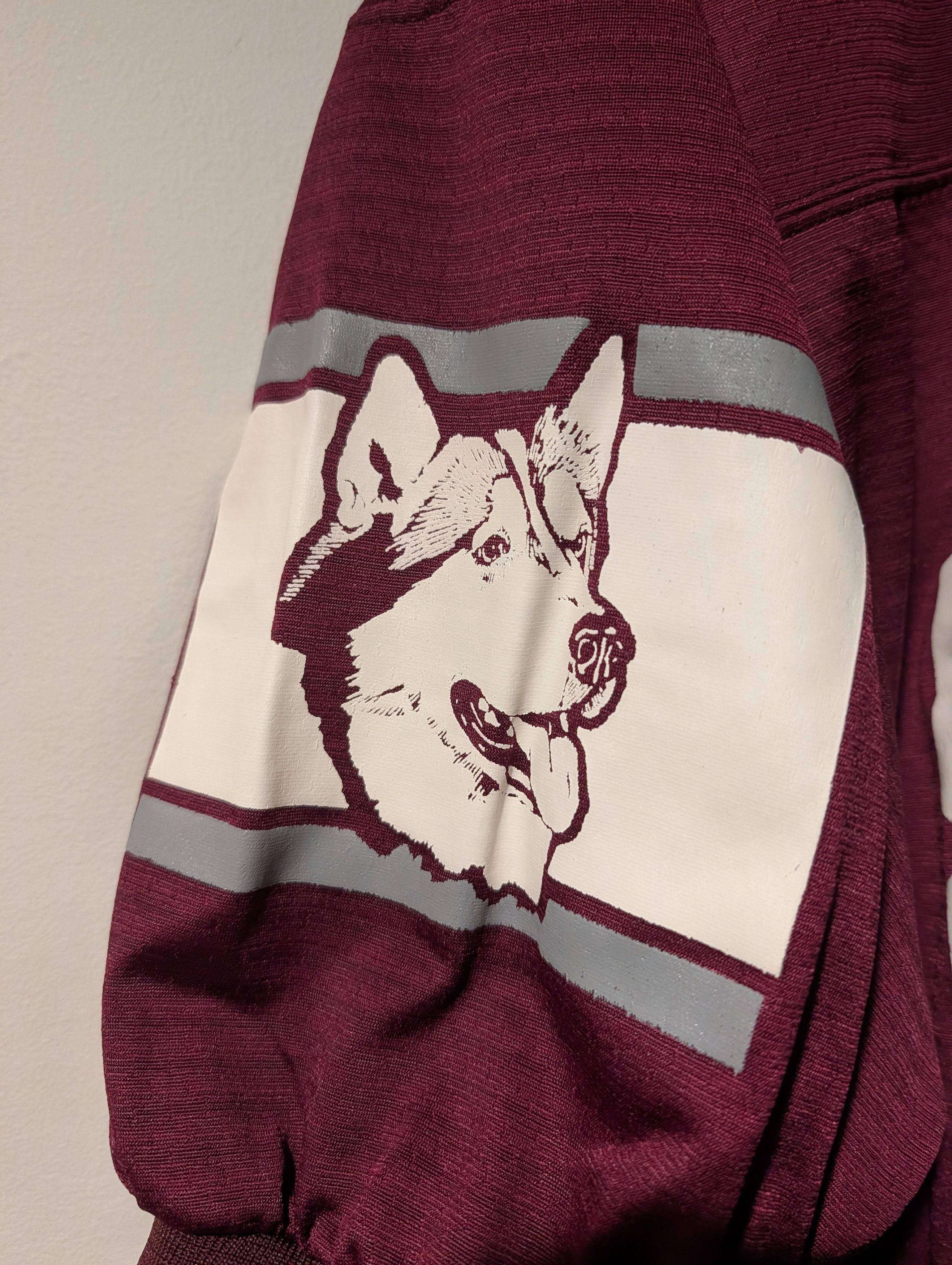 NCAA Vintage 90s Huskies #86 Maroon Football Jersey Made USA Boxy Size US M / EU 48-50 / 2 - 3 Thumbnail