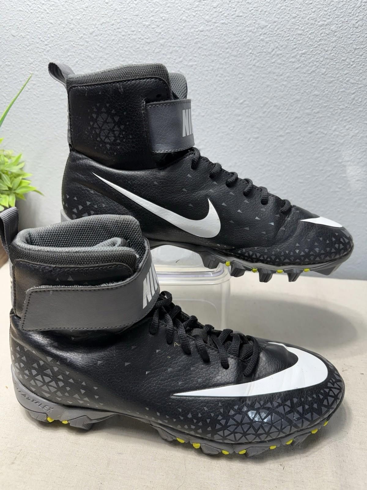 Nike Nike Force Savage Shark Men's Size 10 Football Cleats Black Size US 10 / EU 43 - 1 Thumbnail