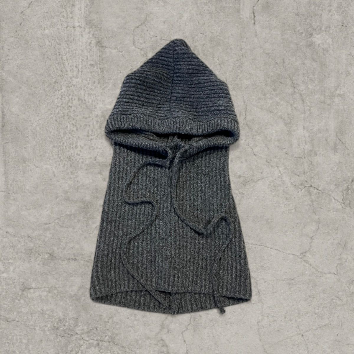 Japanese Brand Vintage style grey bonnet snood hood scarf hat. One size Size ONE SIZE - 4 Thumbnail