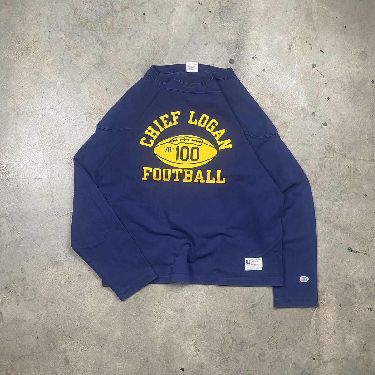 Champion × Vintage Grail Champion Running Man Chief Logan Football Size US M / EU 48-50 / 2 - 1 Thumbnail