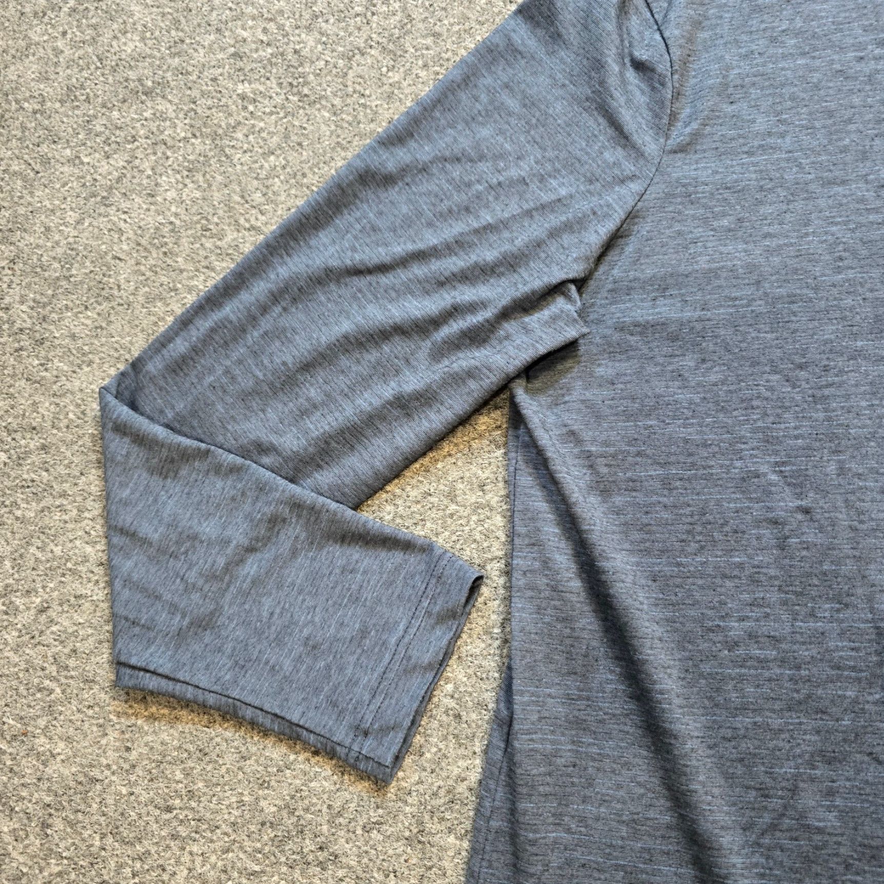 TravisMathew Travis Mathew Shirt Womens L Gray 1/4 Zip Pullover Long Sleeve Athletic Regular Size Type Casual Logo Size L / US 10 / IT 46 - 4 Thumbnail