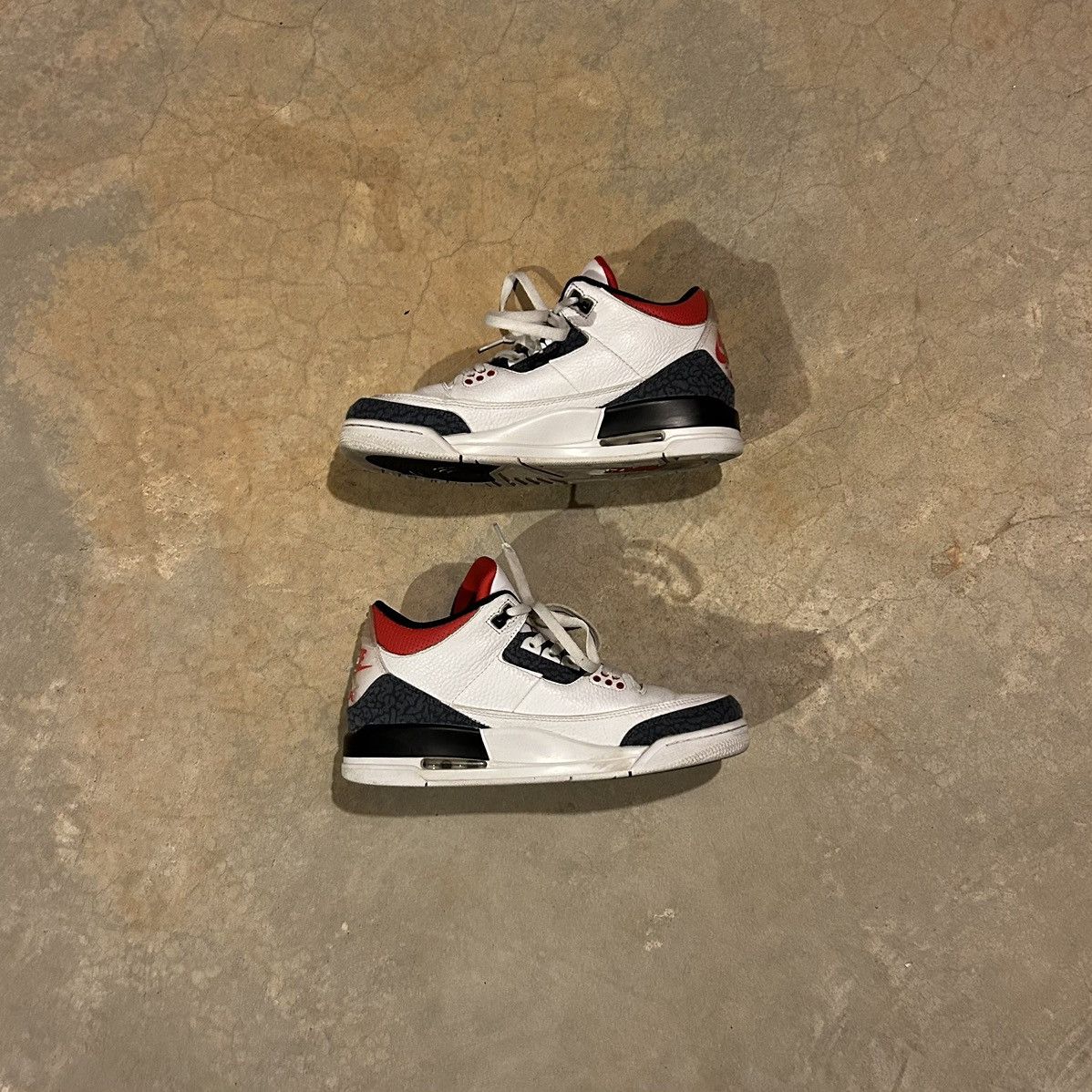 Jordan Brand × Nike Air Jordan 3 Retro SE Fire Red Denim 2020 US 10.5 Size US 10.5 / EU 43-44 - 2 Thumbnail