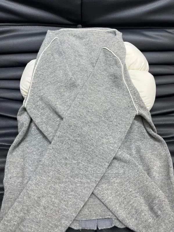Burberry Burberry Gray Wool Women's Long Sleeve Cardigan. Size S / US 4 / IT 40 - 3 Thumbnail