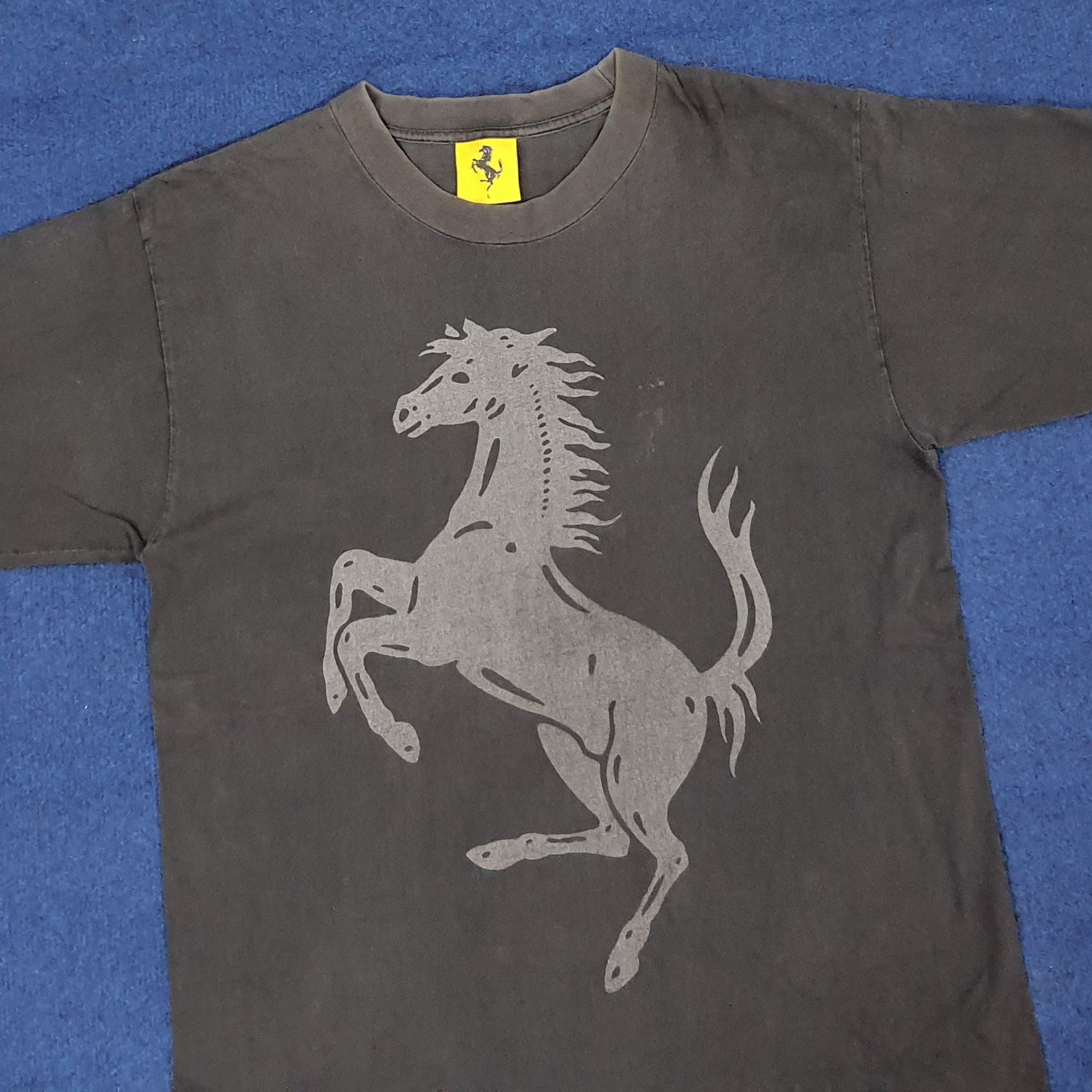Ferrari Vintage Ferrari Sports Big Logo Tshirt C223N44 Size US L / EU 52-54 / 3 - 2 Thumbnail