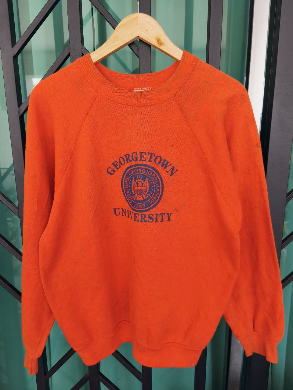 Designer Vintage Georgetown University Sweatshirt Size US M / EU 48-50 / 2 - 1 Thumbnail