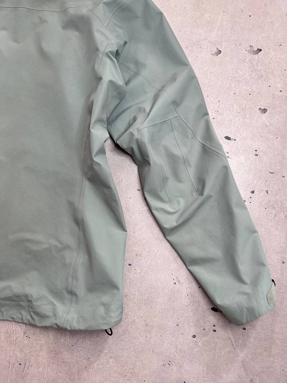 Arc'teryx Arc’teryx Zeta LT Gore-Tex Jacket Women’s L Shell Green Rare Size L / US 10 / IT 46 - 15 Thumbnail