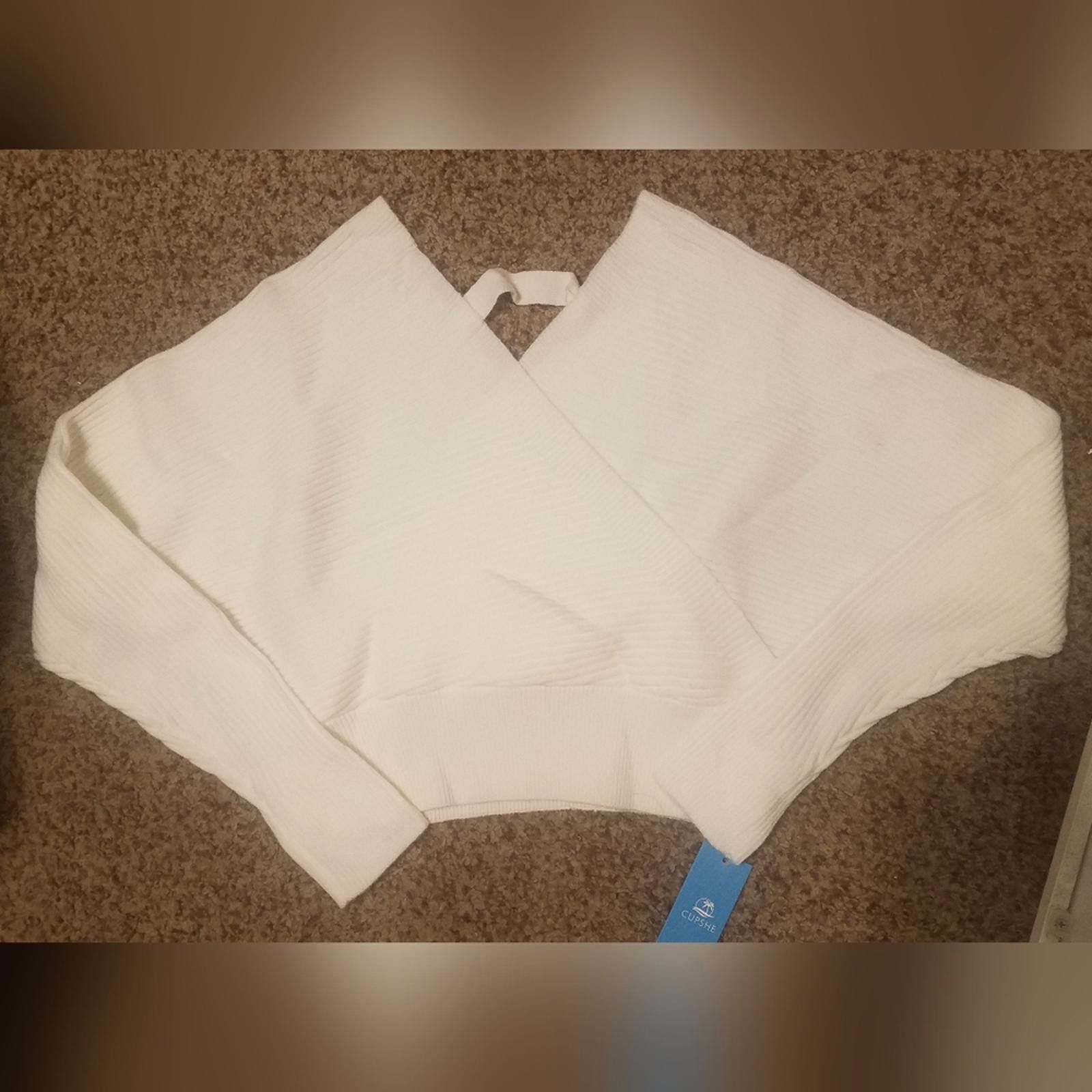 Designer NWT Cupshe Elegant White Sweater Size Medium Size M / US 6-8 / IT 42-44 - 1 Thumbnail