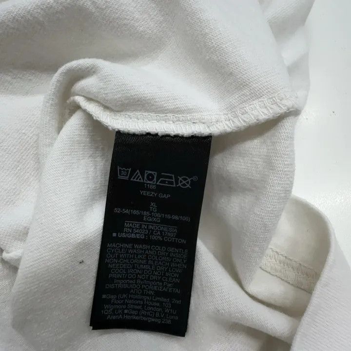 Balenciaga Balenciaga Yeezy x Gap x Balenciaga 3/4 Sleeve Tee -2507 Size US XL / EU 56 / 4 - 1 Thumbnail
