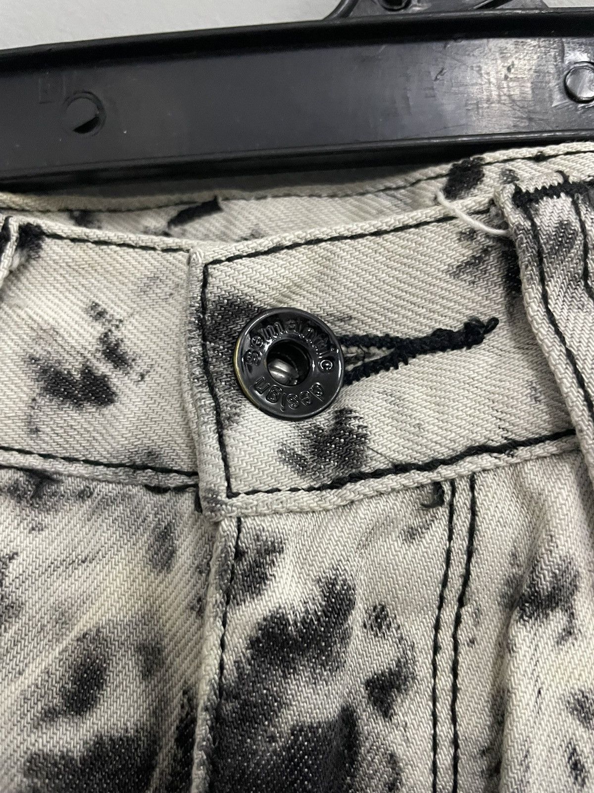 semanticdesign SEMANTIC DESIGN Denim Pants Acid Wash Japan Size US 32 / EU 48 - 2 Thumbnail