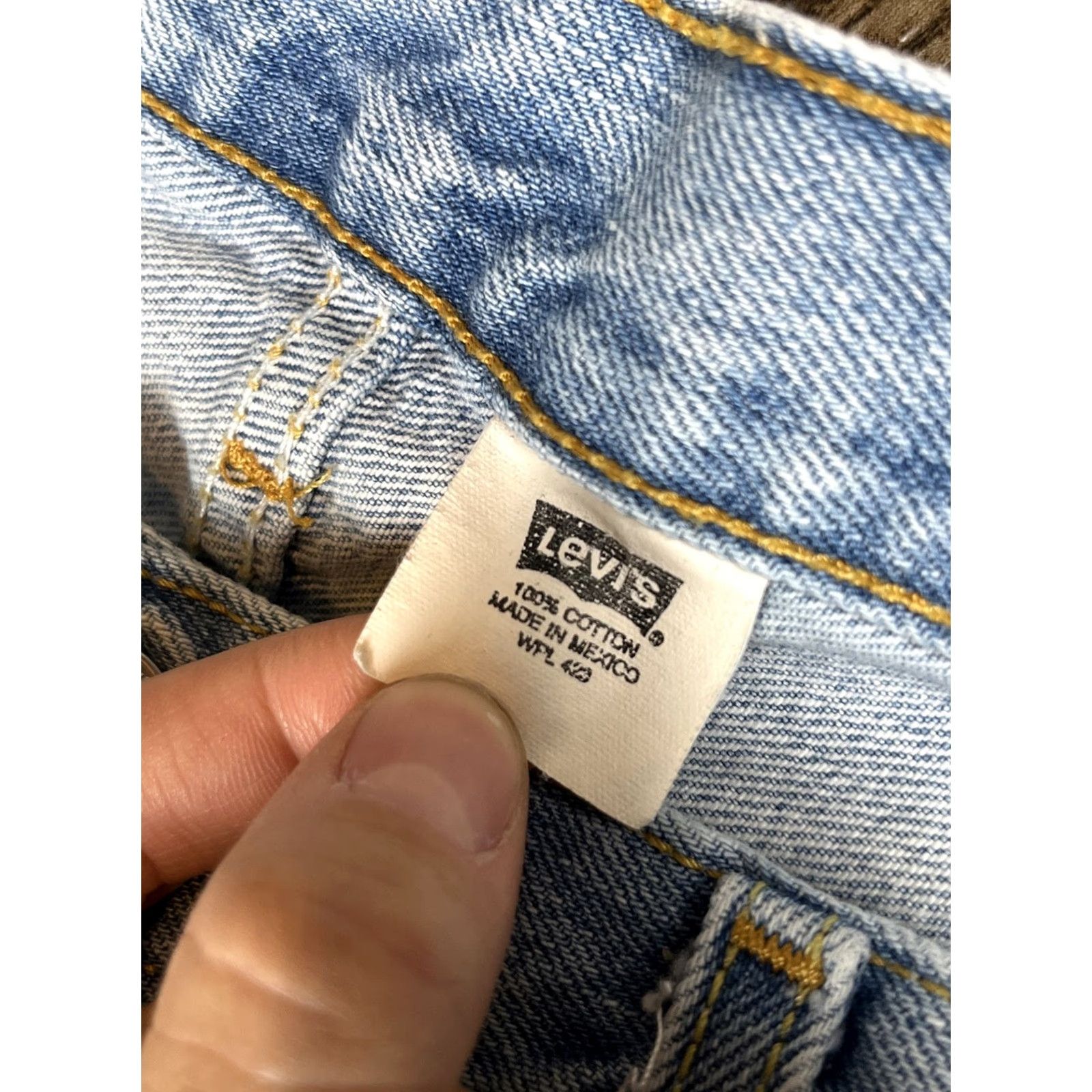 Levi's Vtg Levi's 501 Jeans 38x32 Light Blue Distressed Grunge 90s Logo Belt Loops Jeans Size US 38 / EU 54 - 6 Thumbnail