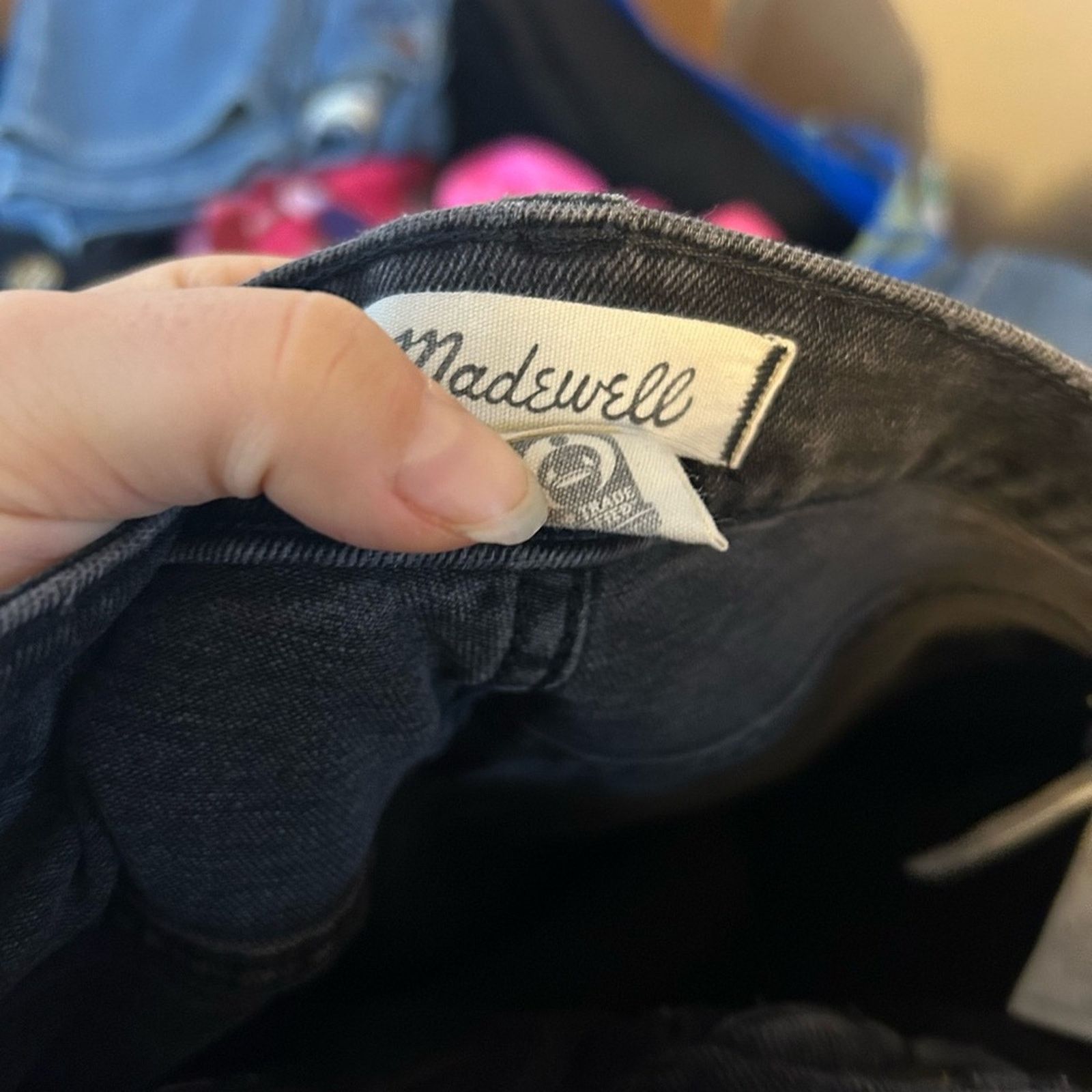 Madewell Madewell Black Classic Straight Jeans in Lunar Wash Size 25" / US 0 / IT 36 - 4 Thumbnail