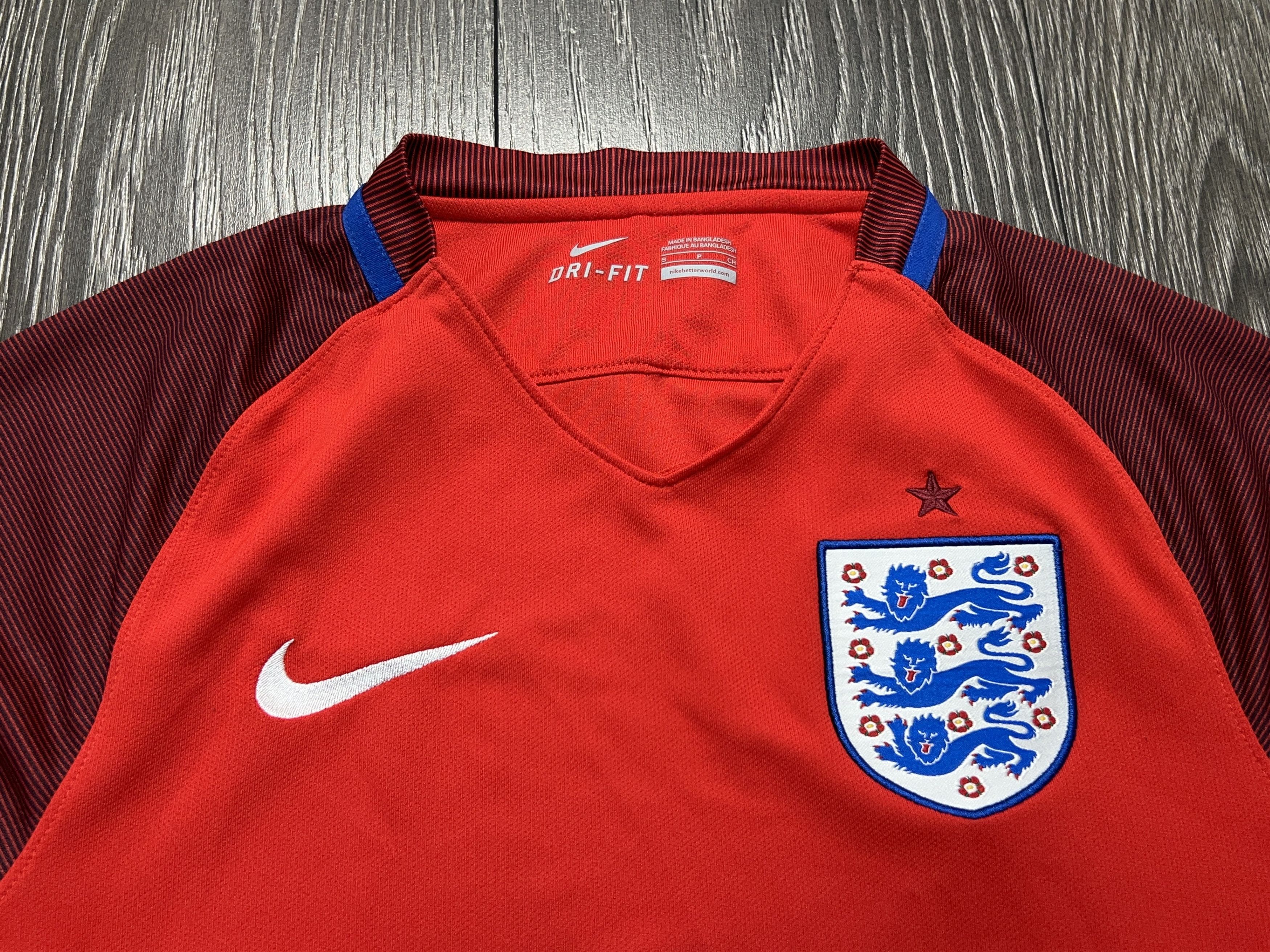 Nike England National Team 2016 2017 Football Soccer Shirt Jersey Size US S / EU 44-46 / 1 - 2 Thumbnail