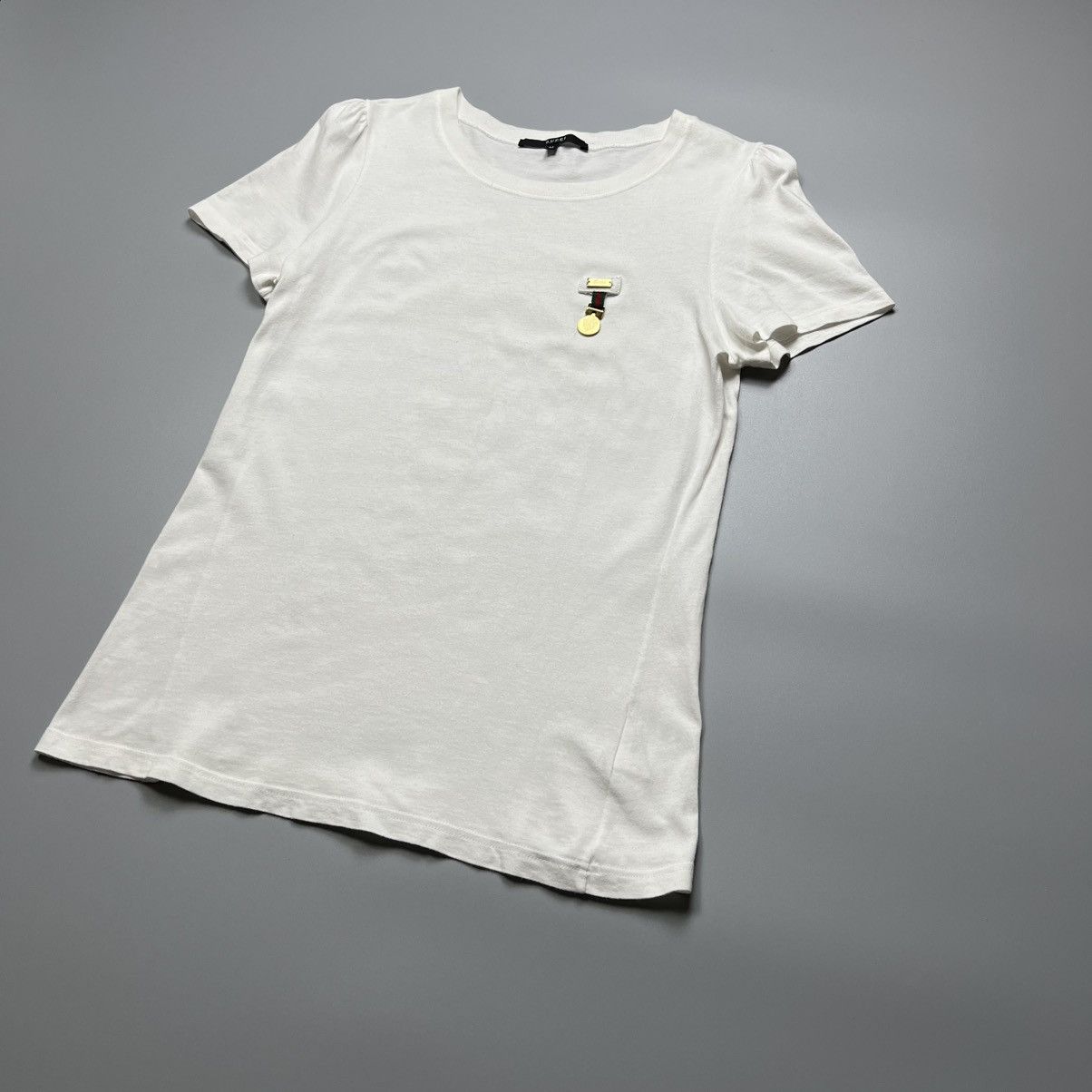 Gucci × Vintage Gucci - Gold Aglet Medal Plain - Tshirt Size M / US 6-8 / IT 42-44 - 2 Thumbnail
