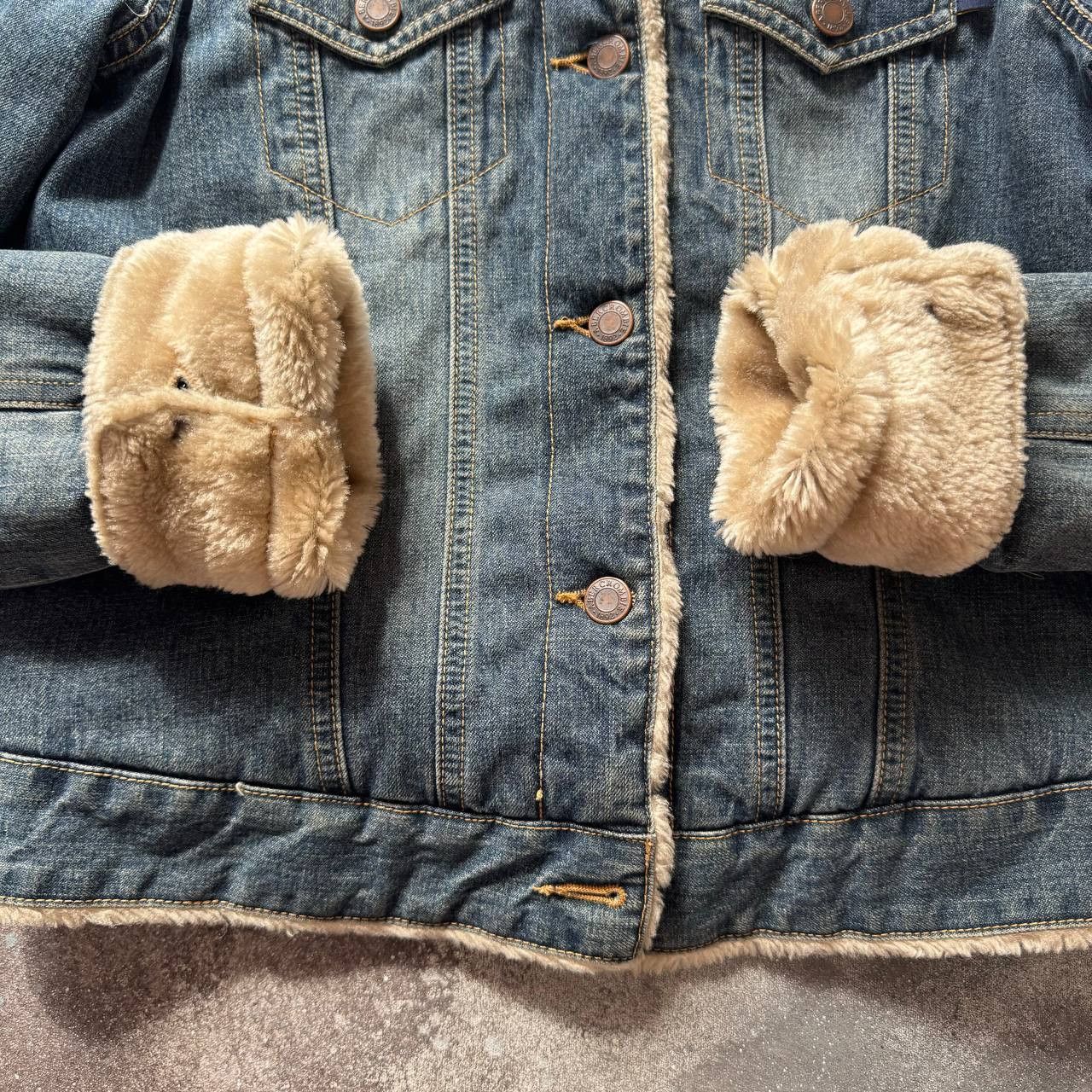 Abercrombie & Fitch Abercombie & Fitch Vintage Faux Fur Denim Jacket Size S / US 4 / IT 40 - 7 Thumbnail