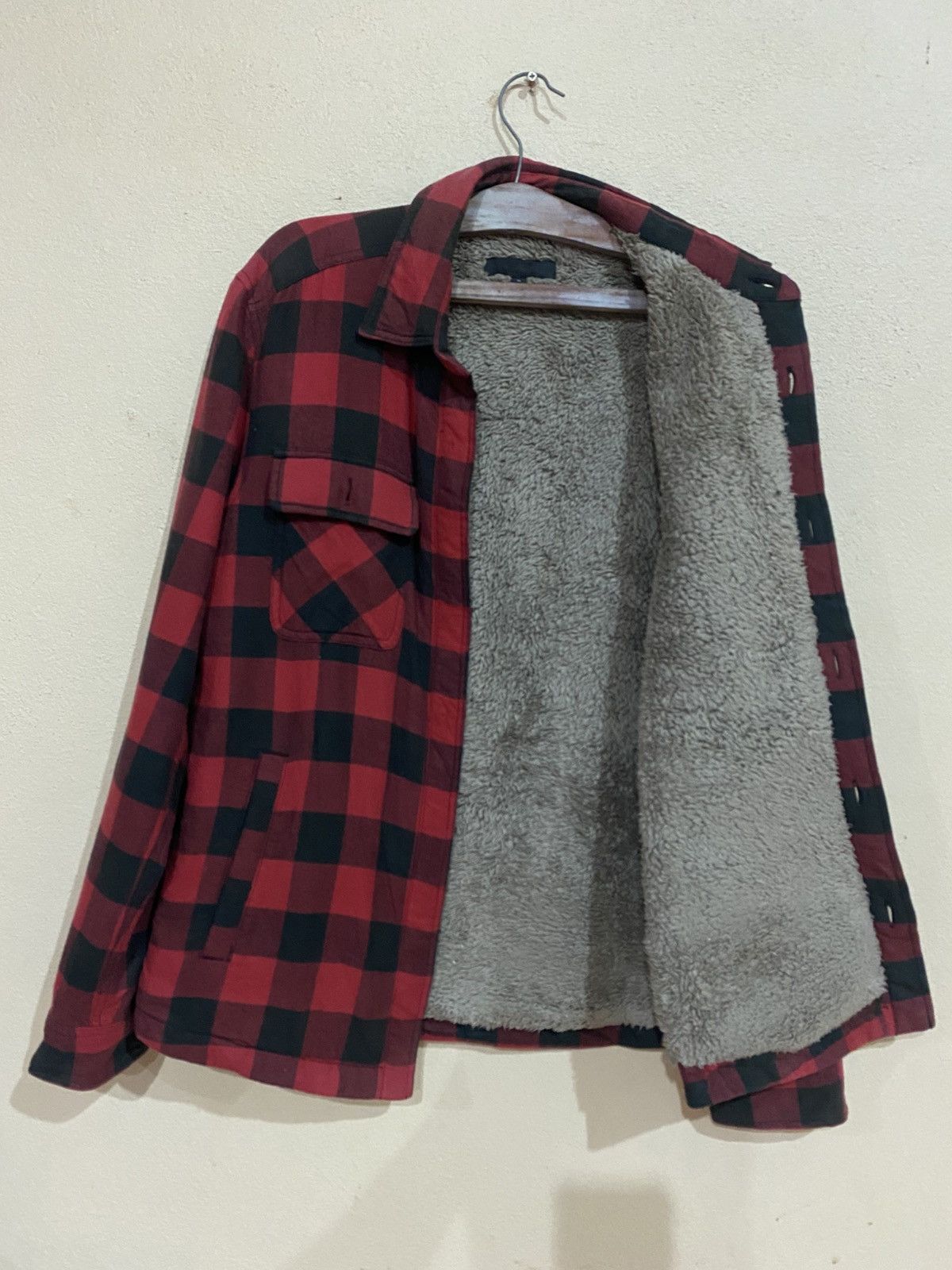 Flannel × Uniqlo Uniqlo Red Checkered Sherpa Lining Jacket Size US M / EU 48-50 / 2 - 1 Thumbnail