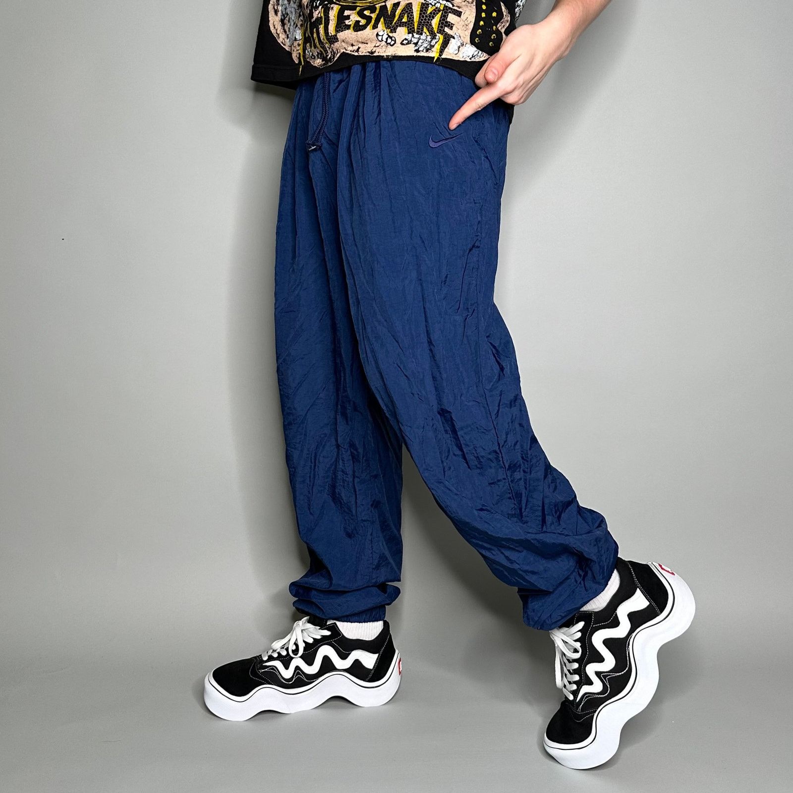 90'S Nike Nylon Pants, Rustling Pants, Women's Size L, Vintage Nylon blue type Vintage Second Hand