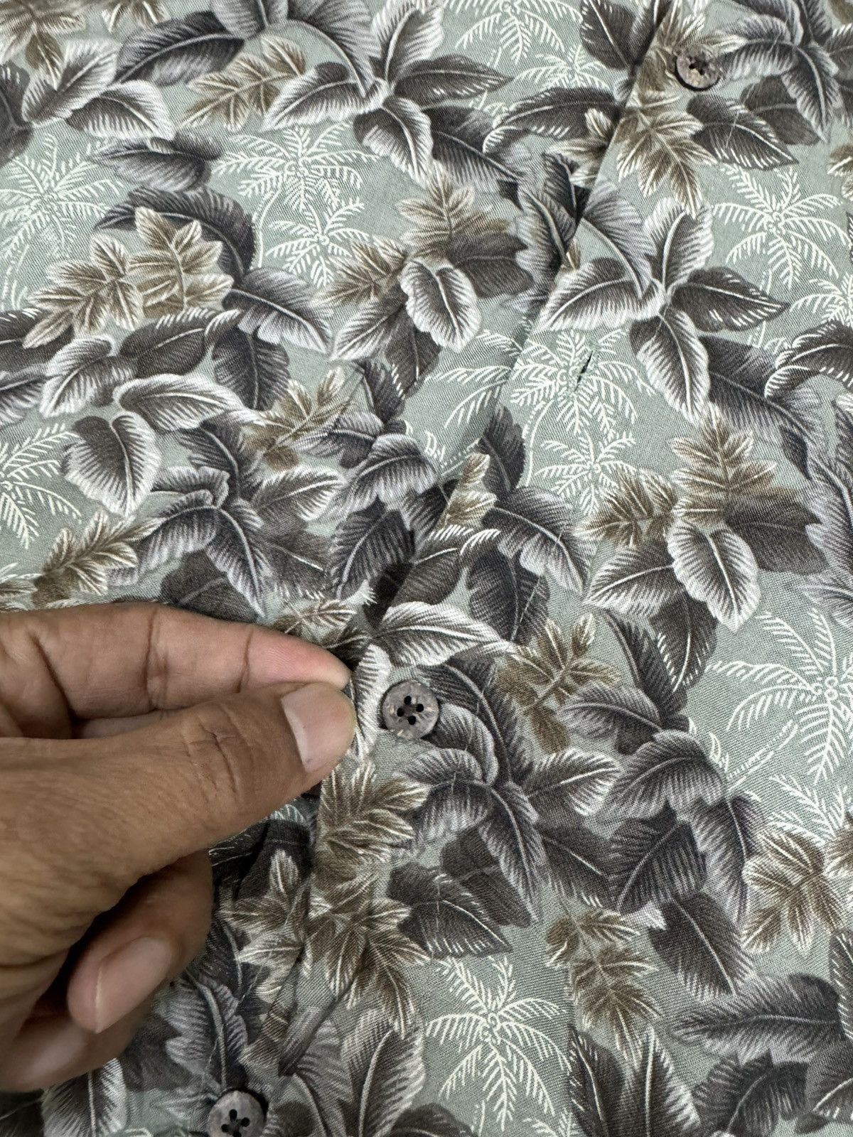 VINTAGE HAWAII RAYON SHIRT