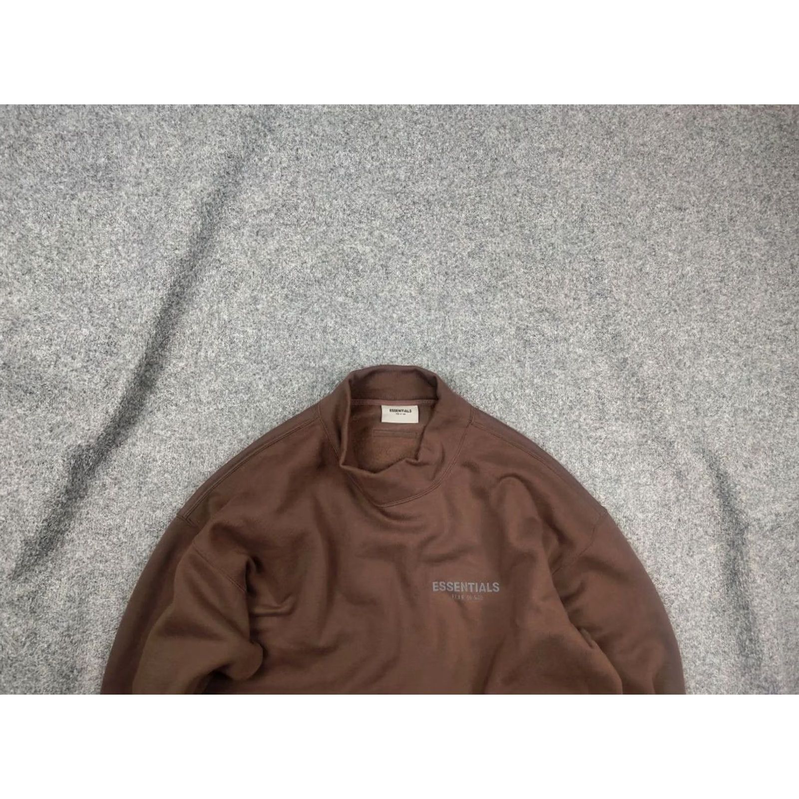 Fear of God Fear of God Essentials Mock Neck Sweatshirt Main Brown XL Men Oversized Pullover Size US XL / EU 56 / 4 - 2 Thumbnail