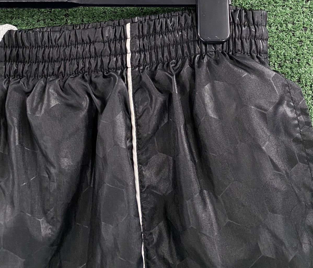 Vintage VTG 90’s Mitre Soccer Ball Lined Windbreaker Pants XL Size US 42 / EU 58 - 4 Thumbnail