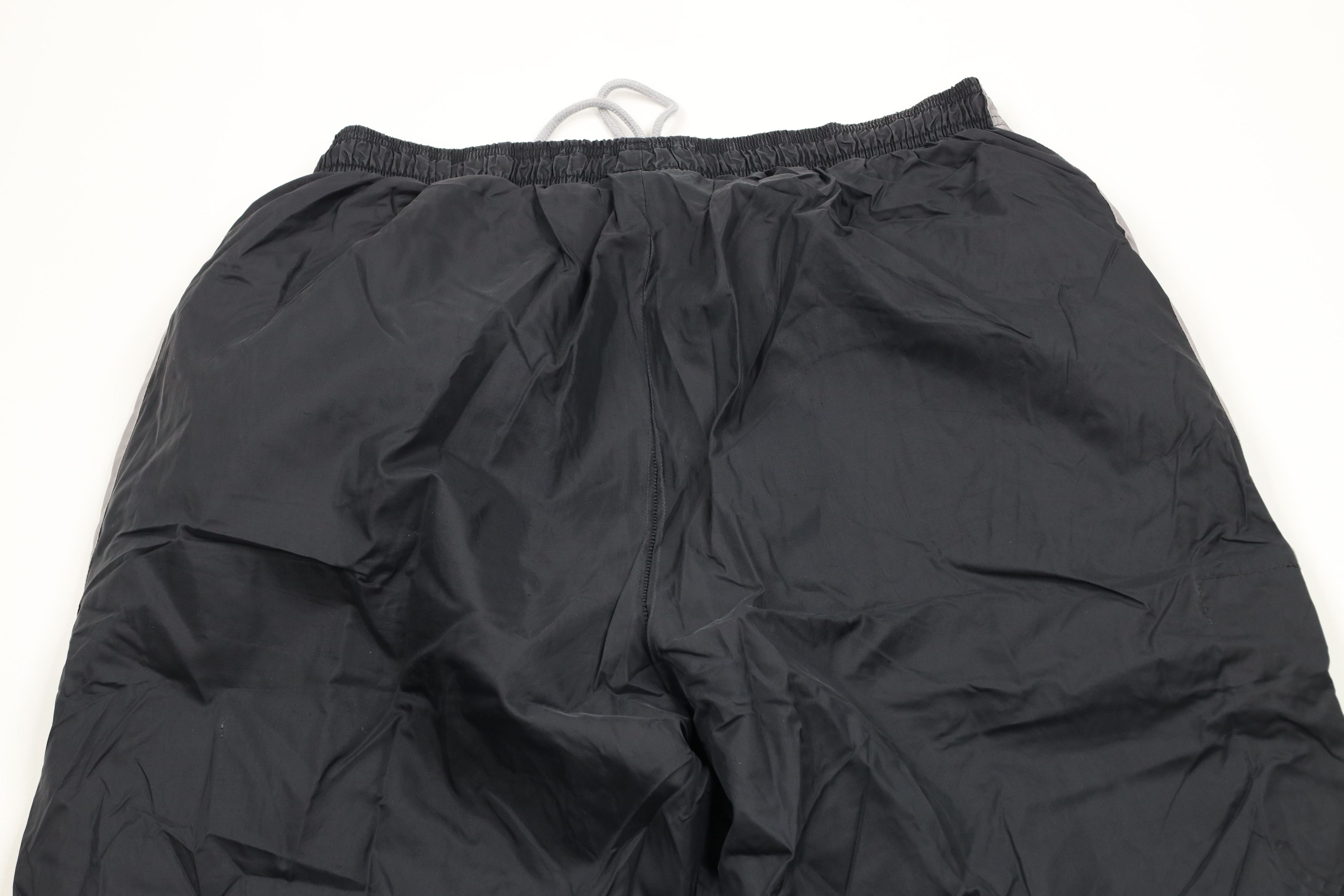 Reebok × Vintage Vintage 90s Reebok Spell Out Wide Leg Windbreaker Pants Size US 40 / EU 56 - 11 Thumbnail