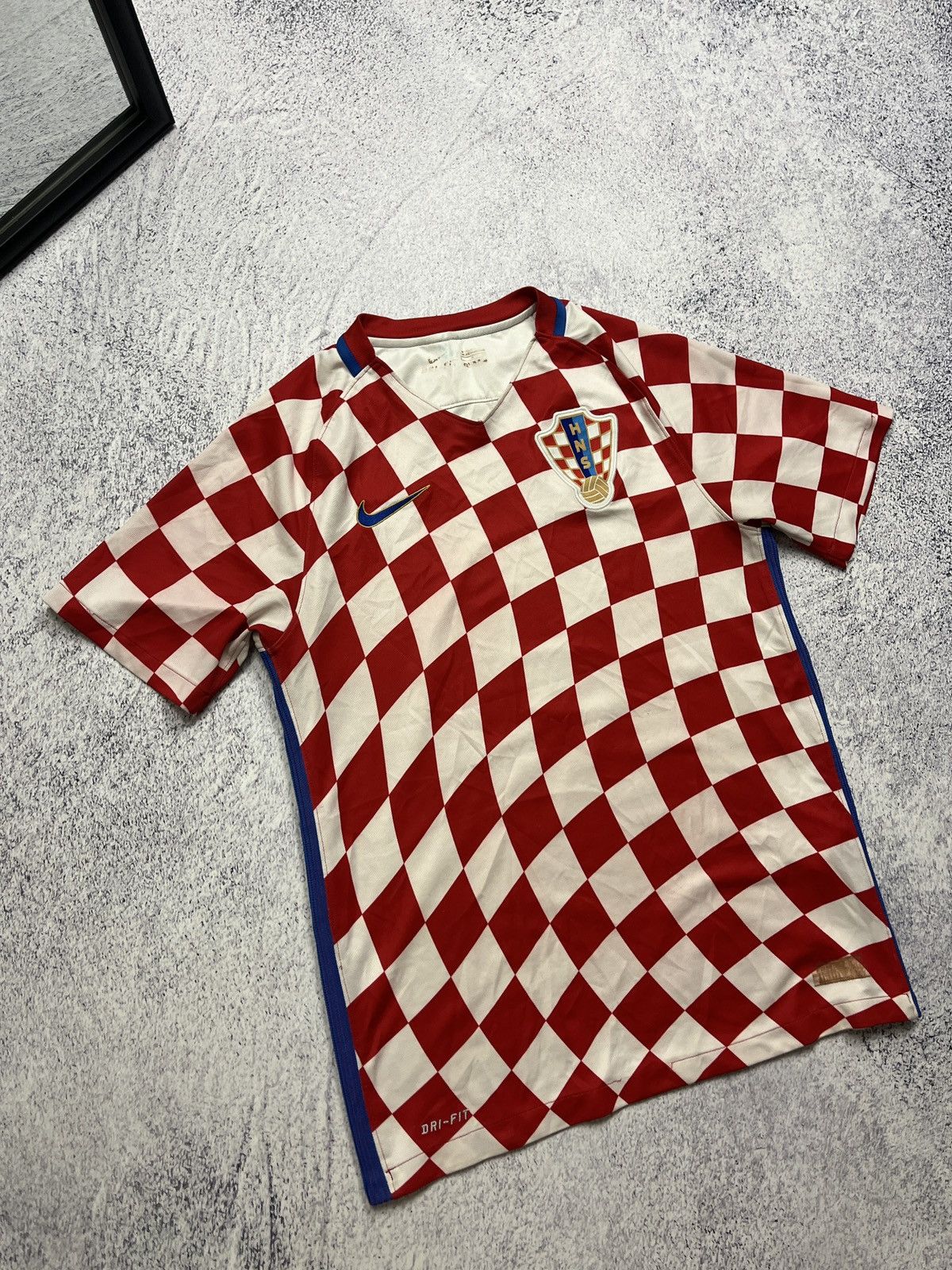 Nike Nike Croatia World Cup 2016 2018 Home Soccer Jersey Size US S / EU 44-46 / 1 - 4 Thumbnail