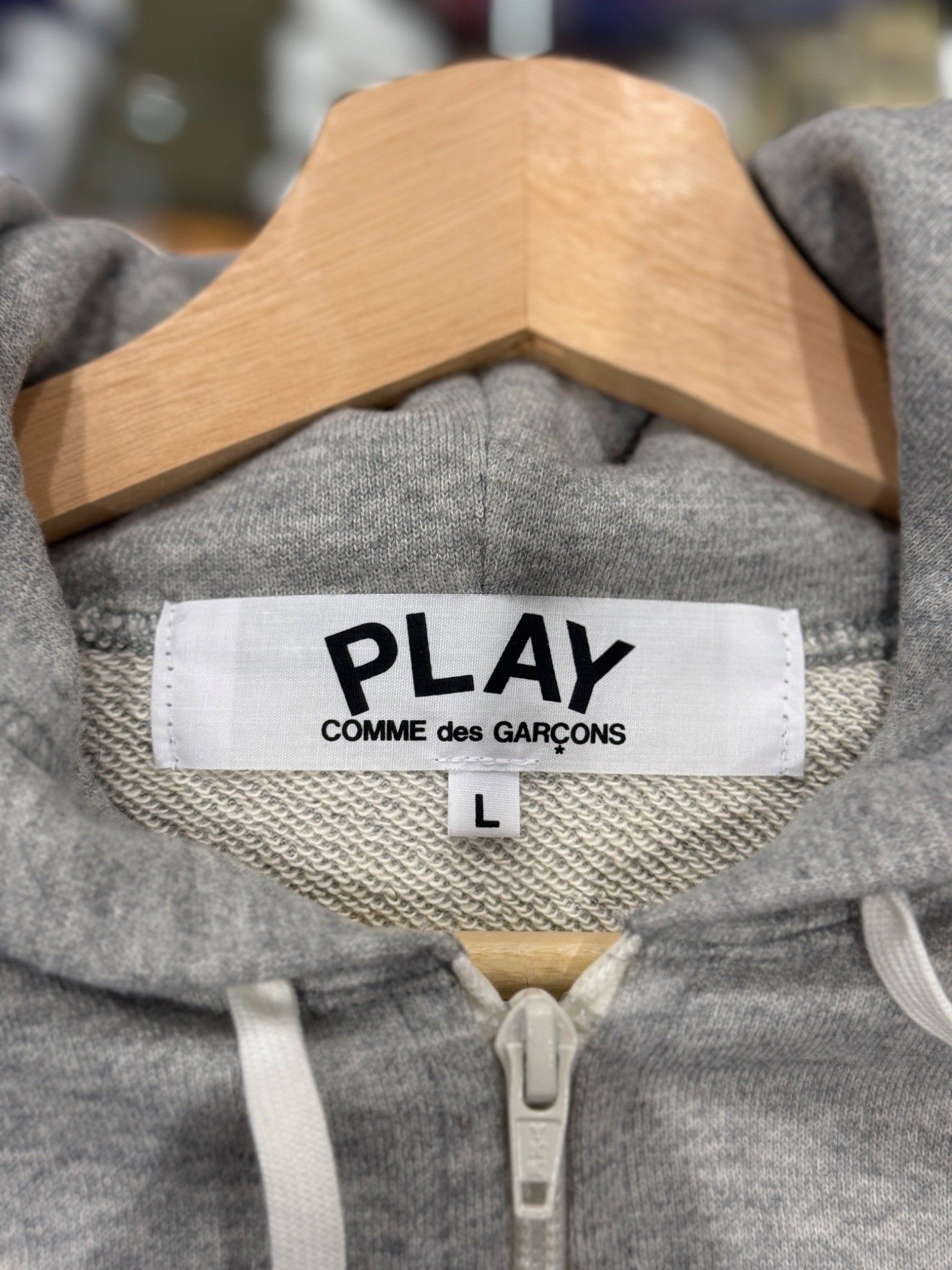 CDG by Comme des Garcons Comme Des Garcons PLAY Heart Zip-Up Hoodie With Back Logo Size US L / EU 52-54 / 3 - 9 Thumbnail