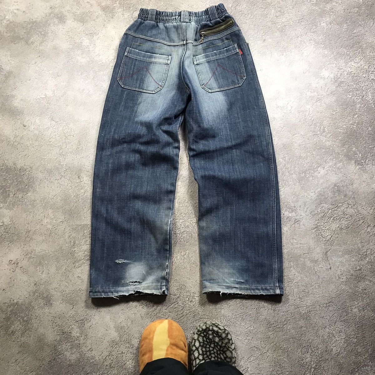 Vintage Faded Japan 90s Distressed Denim Jeans Spring Pants