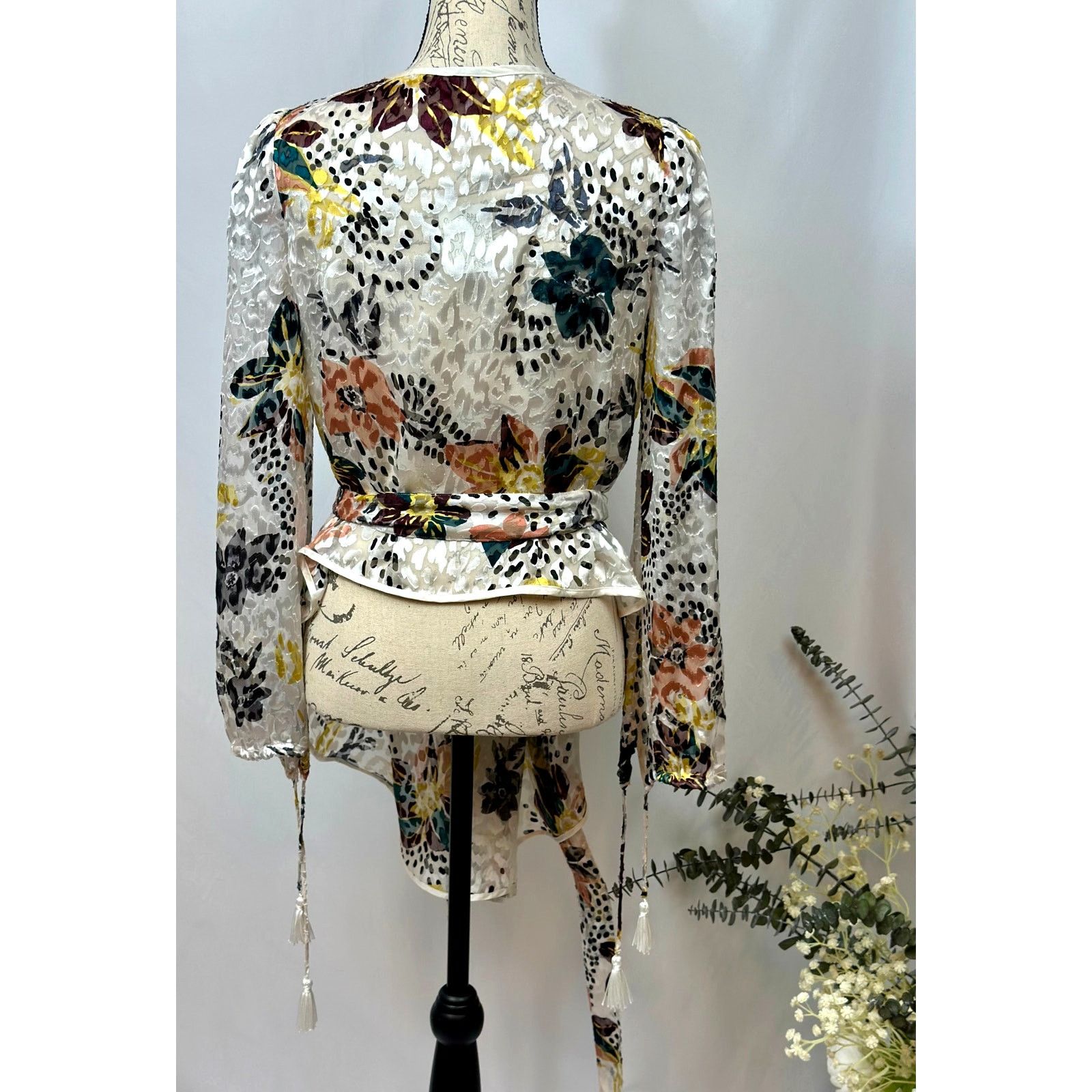 Free People Free People Floral Print Cropped Silk Burnout Kimono XS Size XS / US 0-2 / IT 36-38 - 16 Thumbnail