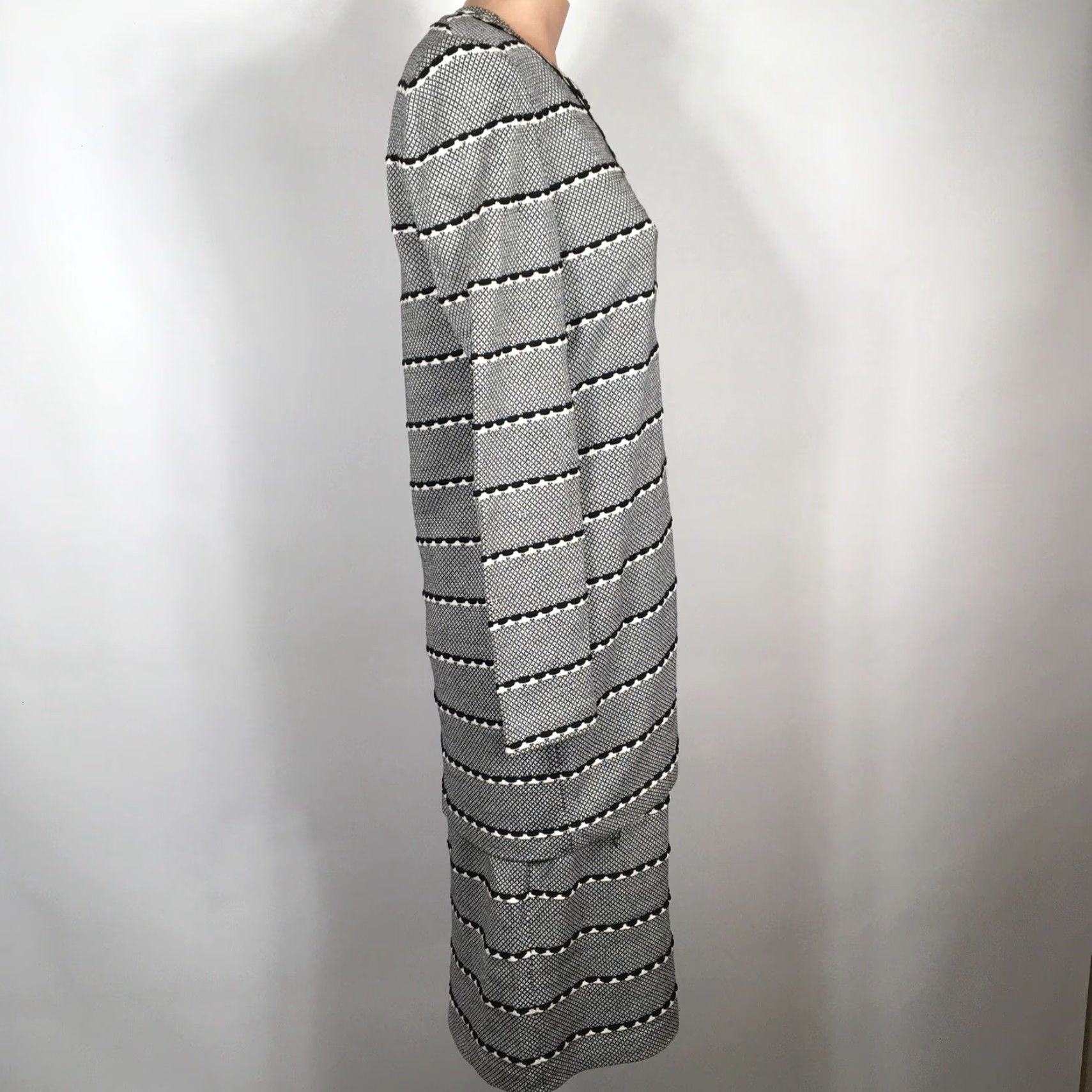 VINTAGE St. John Dress Suit Knit Black White 2 Piece 6 Adult Women Womens cardigan jacket one-button front geometric pattern Modern Brand: St. John
