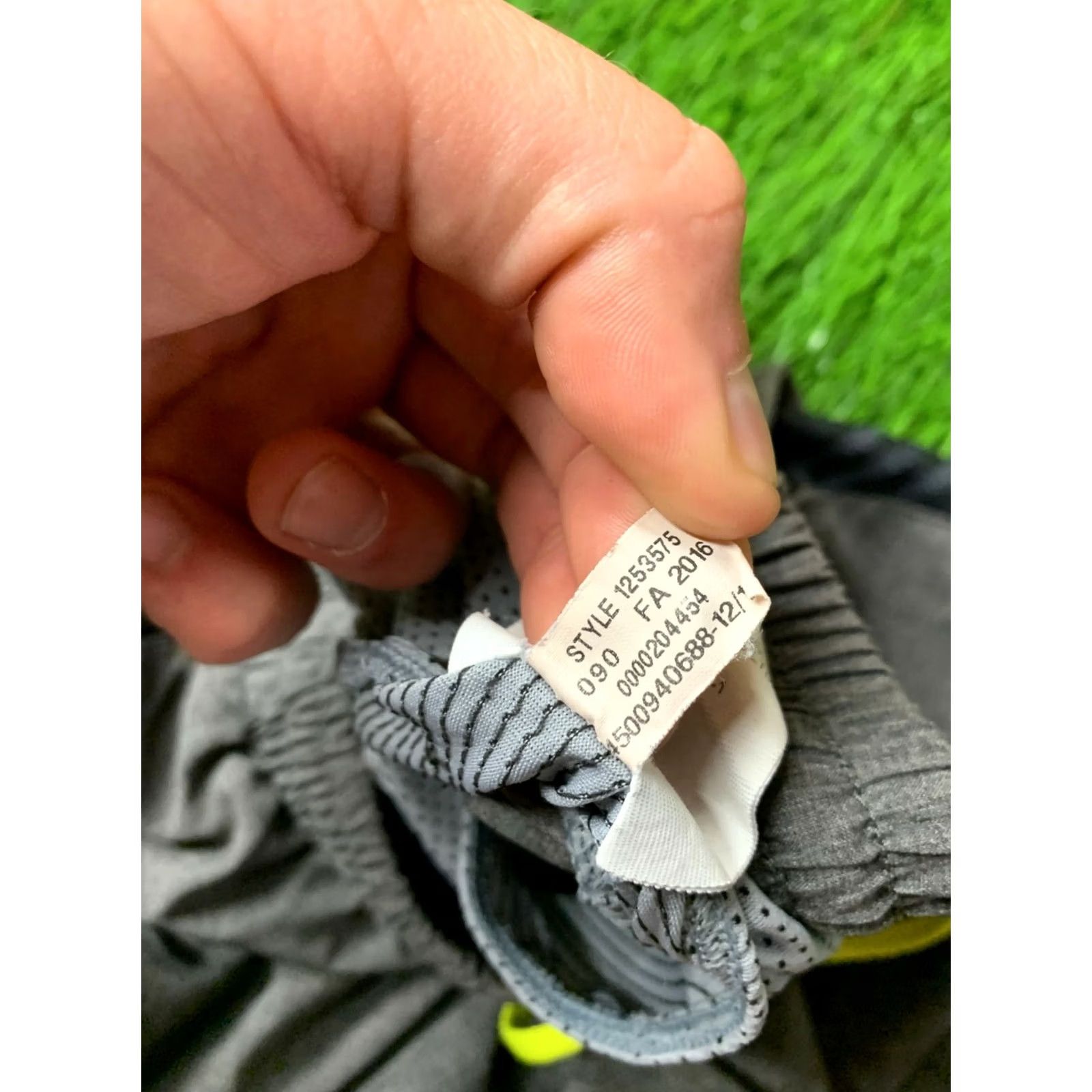 Under Armour UNDER ARMOUR HEATGEAR ORIGINAL 2016 MEN BEACH SHORTS M Gray Pockets Regular Swim Beach Mens Size US 31 - 7 Thumbnail