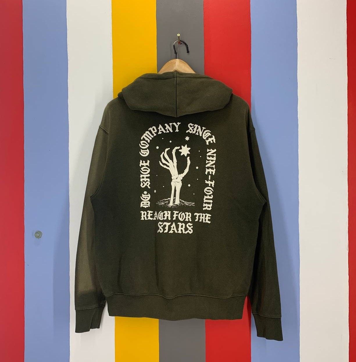 Other Thrashed DC SHOE Rare Design Hoodie #2396-12 Size US M / EU 48-50 / 2 - 1 Thumbnail