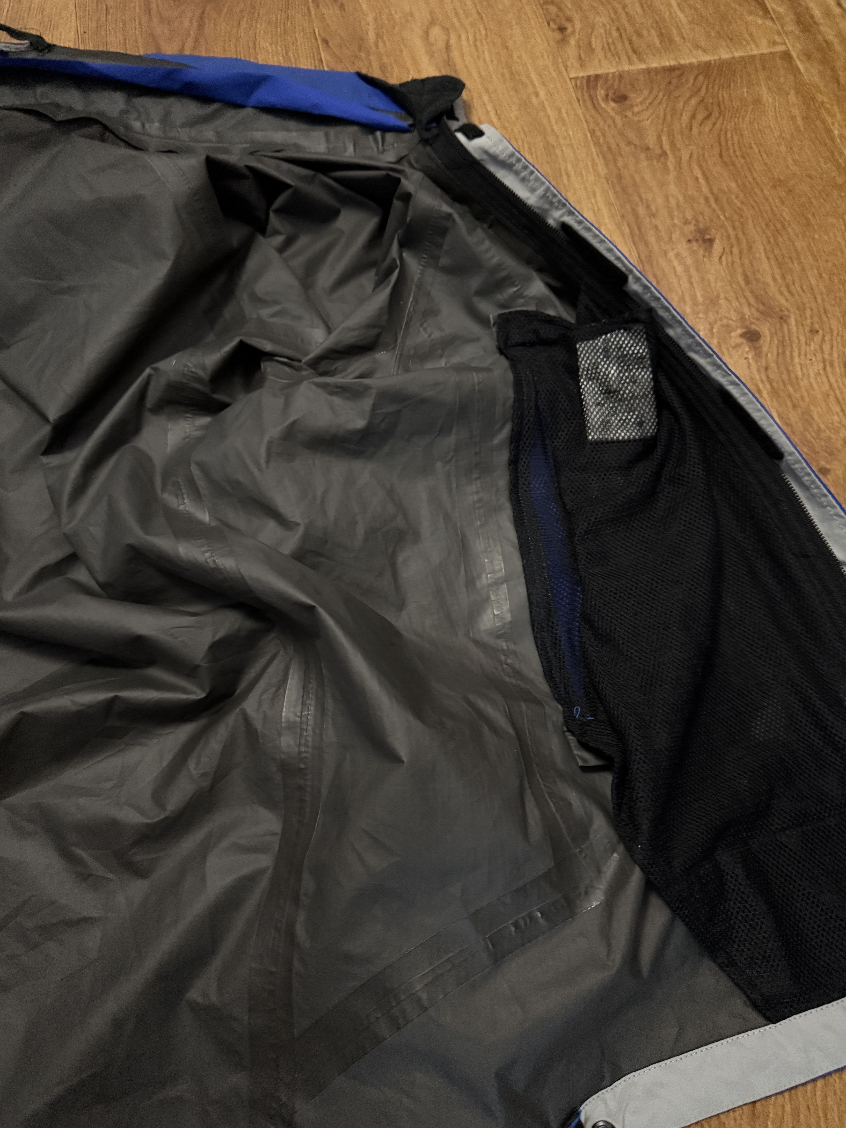 Berghaus Windbreaker Jacket Berghaus Extreme GoreTex Paclite Gorpcore Size US S / EU 44-46 / 1 - 7 Thumbnail
