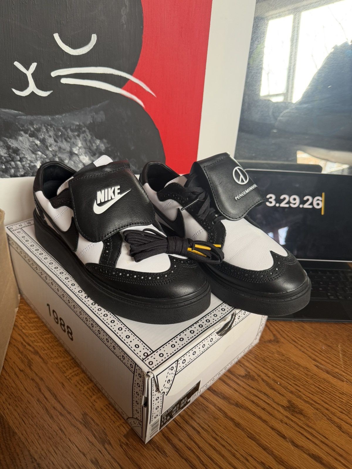 Nike KWONDO1 / PEACEMINUSONE