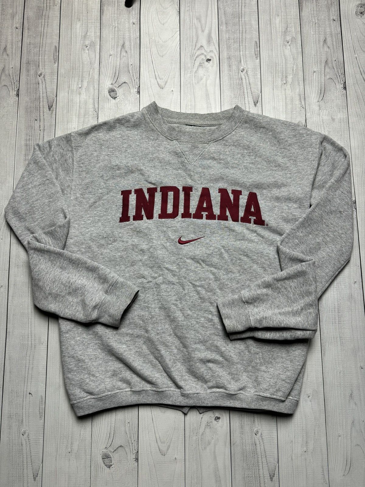 Vintage Vintage Nike Indiana sweatshirt logo size Women's M/L Size L / US 10 / IT 46 - 9 Thumbnail