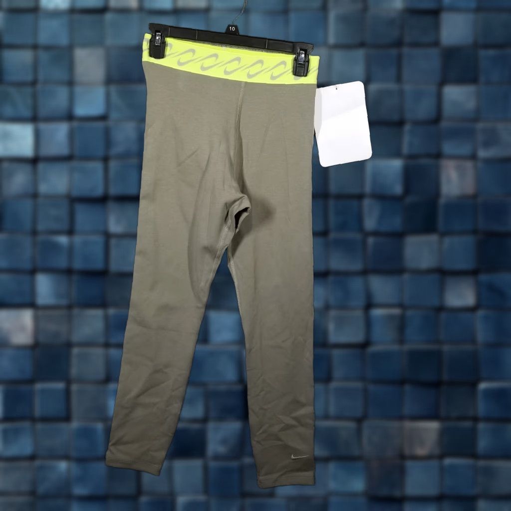 Nike VINTAGE Nike Women's Leggings 7/8 High-Rise Swoosh Green Small Athletic Yoga Fitness Size 28" / US 6 / IT 42 - 1 Thumbnail