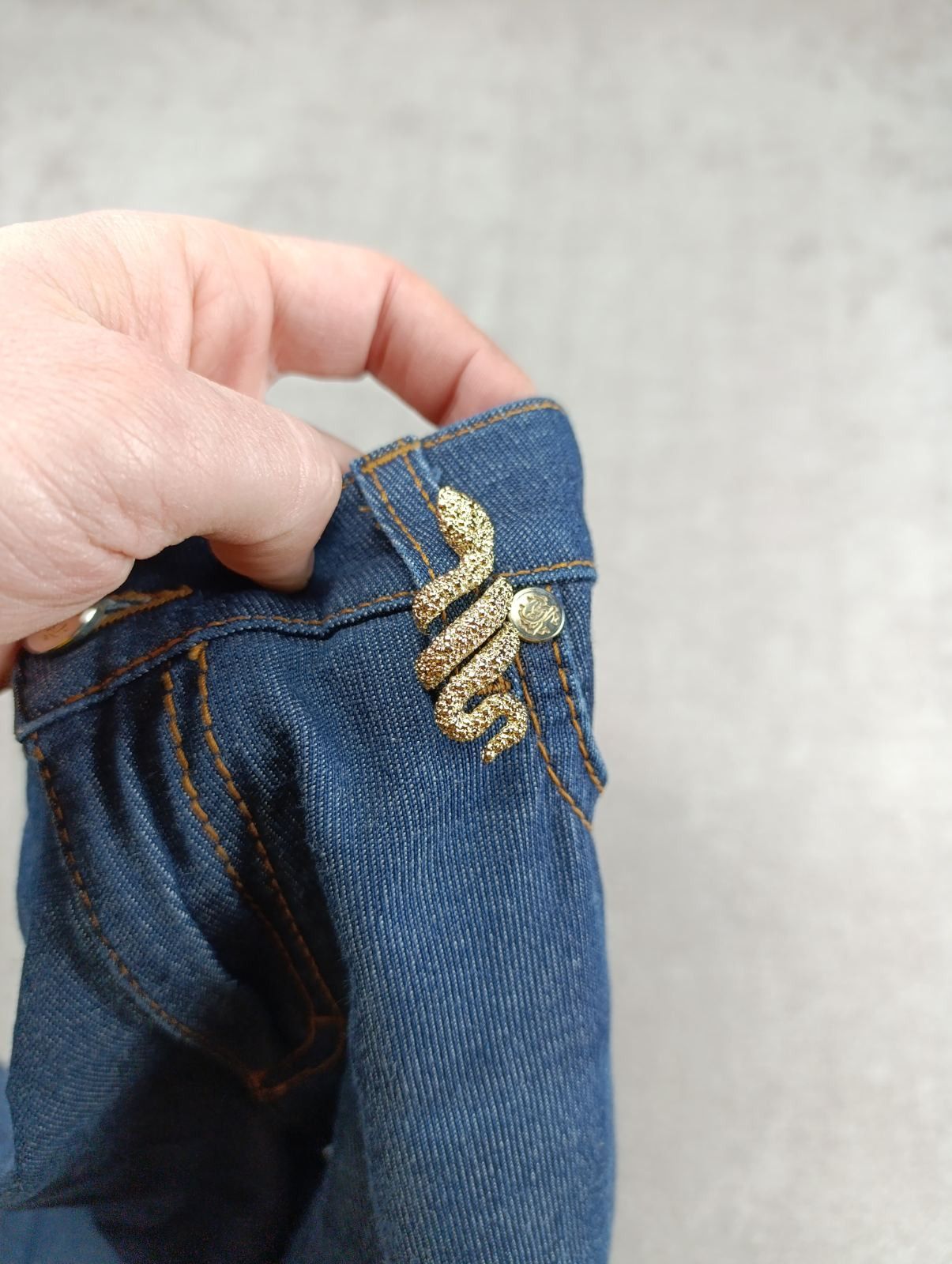 Roberto Cavalli ROBERTO CAVALLI SNAKE CHARM WOMENS PANTS Size 28" / US 6 / IT 42 - 4 Thumbnail