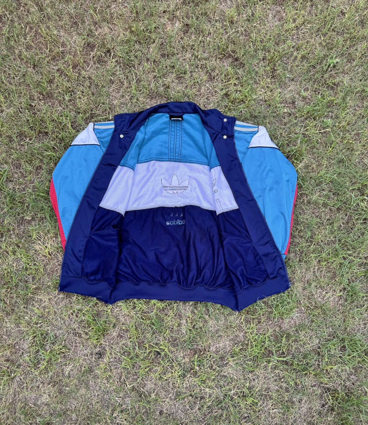 Adidas Adidas Originals vintage 90s blue and white track jacket Size US L / EU 52-54 / 3 - 7 Thumbnail