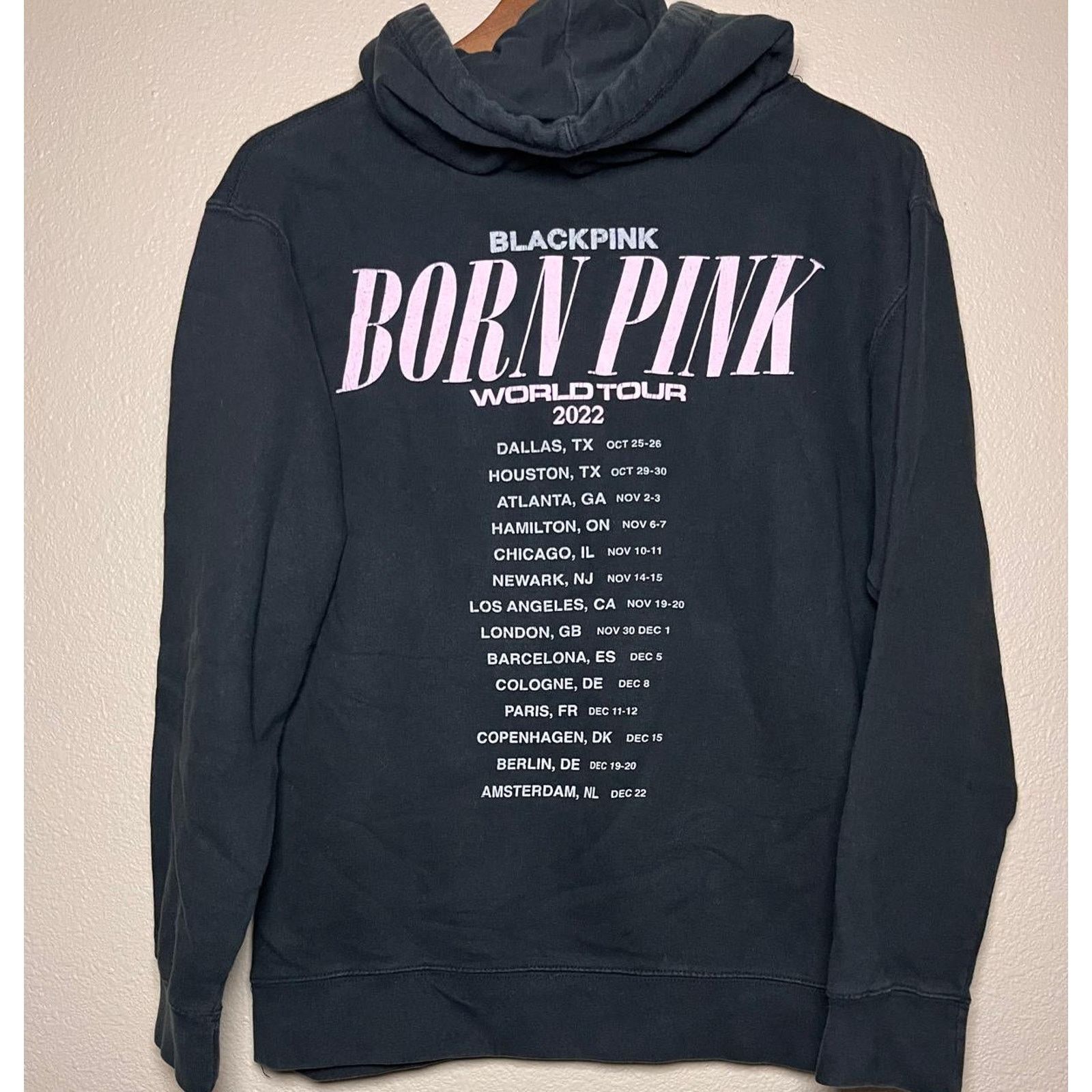 Other BLACKPINK 💖 “Born Pink” World Tour Hoodie – Size S Size US S / EU 44-46 / 1 - 2 Thumbnail