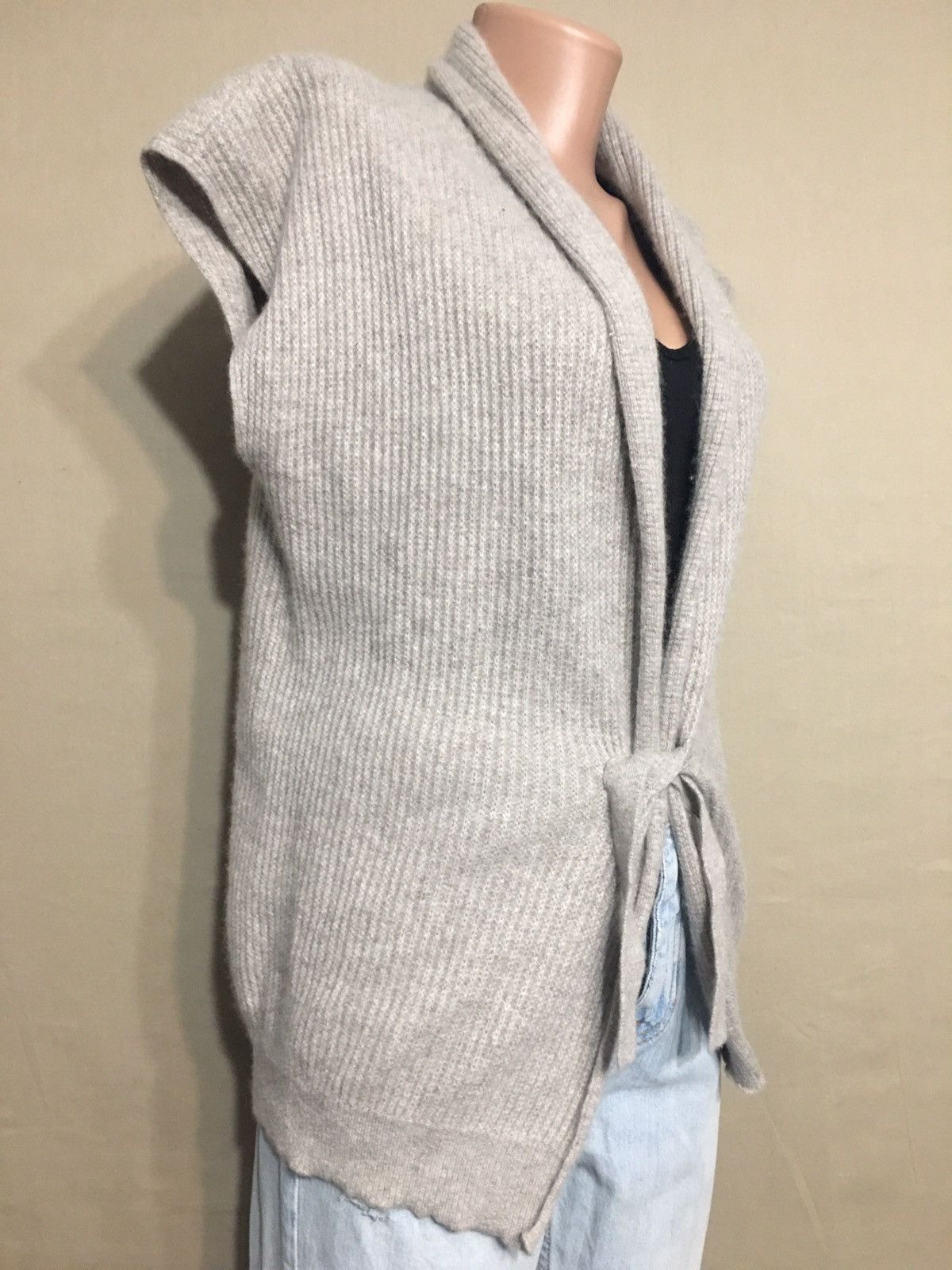 Allude ALLUDE Cashmere Beige Designer Knit Vest Sweater Size S Size S / US 4 / IT 40 - 4 Thumbnail