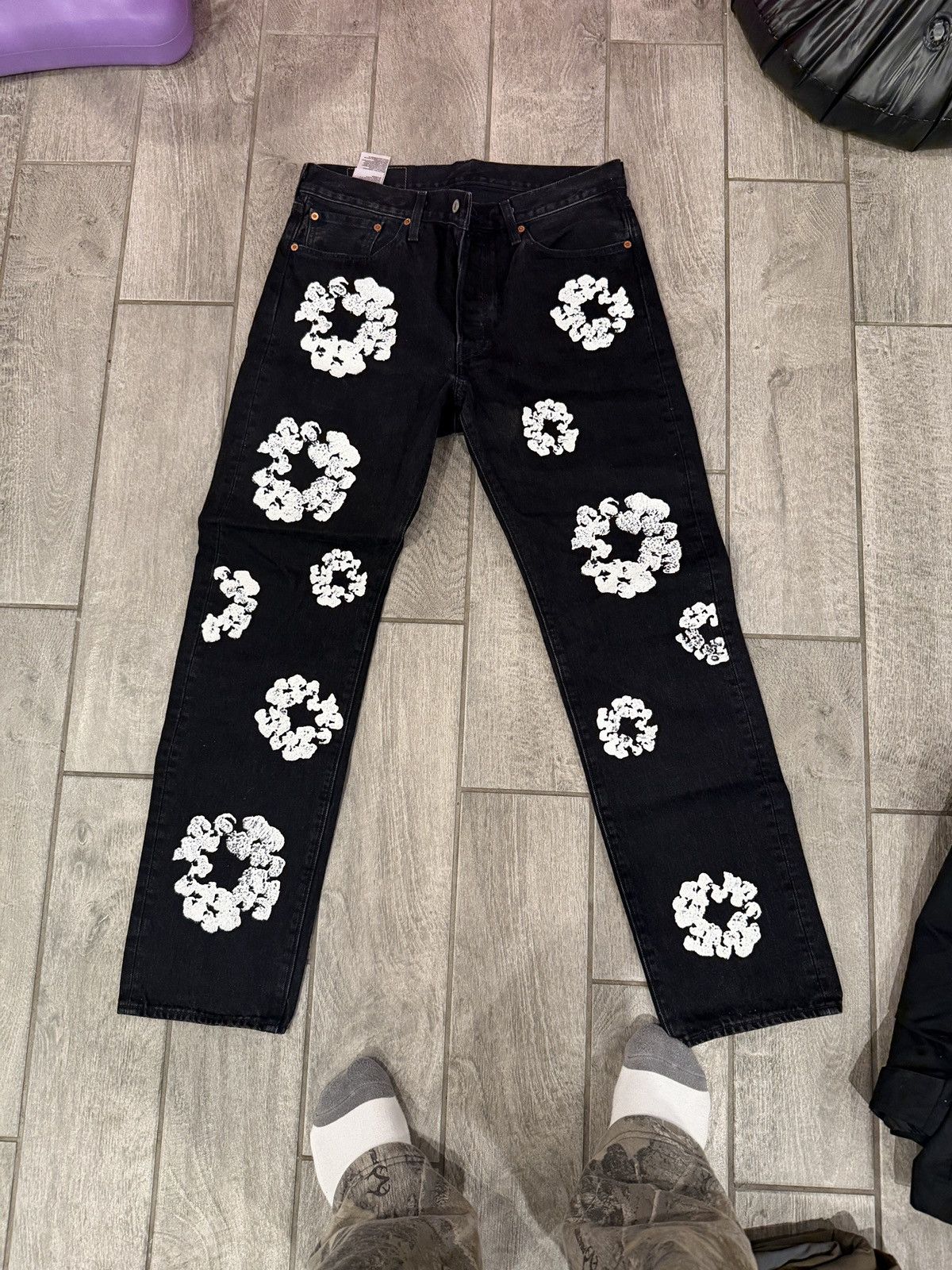 DENIM TEARS × Levi's Denim Tears Painted Levis Denim 501 Jeans Size US 33 - 1 Thumbnail
