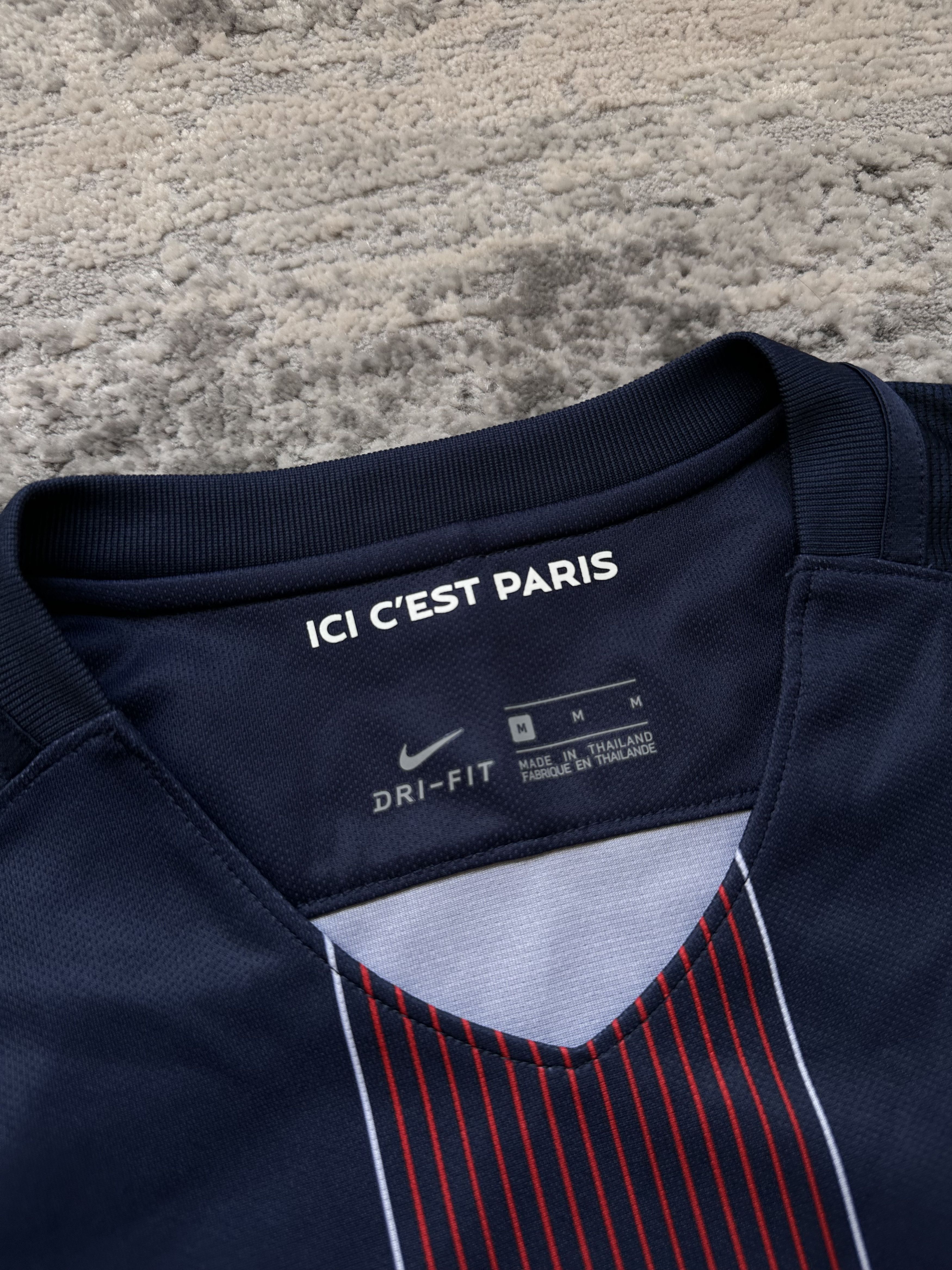 Nike Nike Psg soccer jersey Size US M / EU 48-50 / 2 - 4 Thumbnail