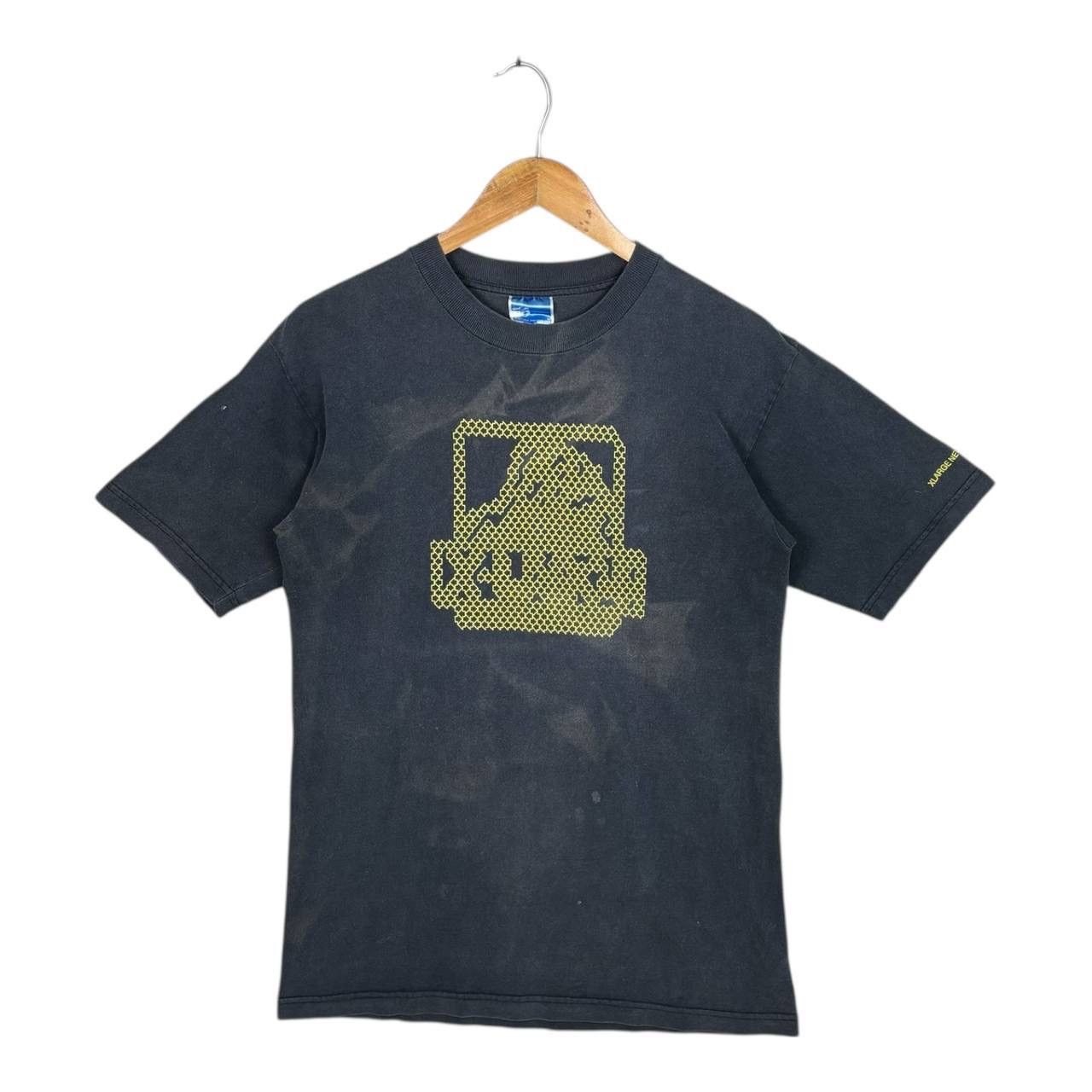 X-LARGE Thrashed 90s X-Large T-Shirt M Sun Faded ERD Made in USA Size US M / EU 48-50 / 2 - 1 Thumbnail