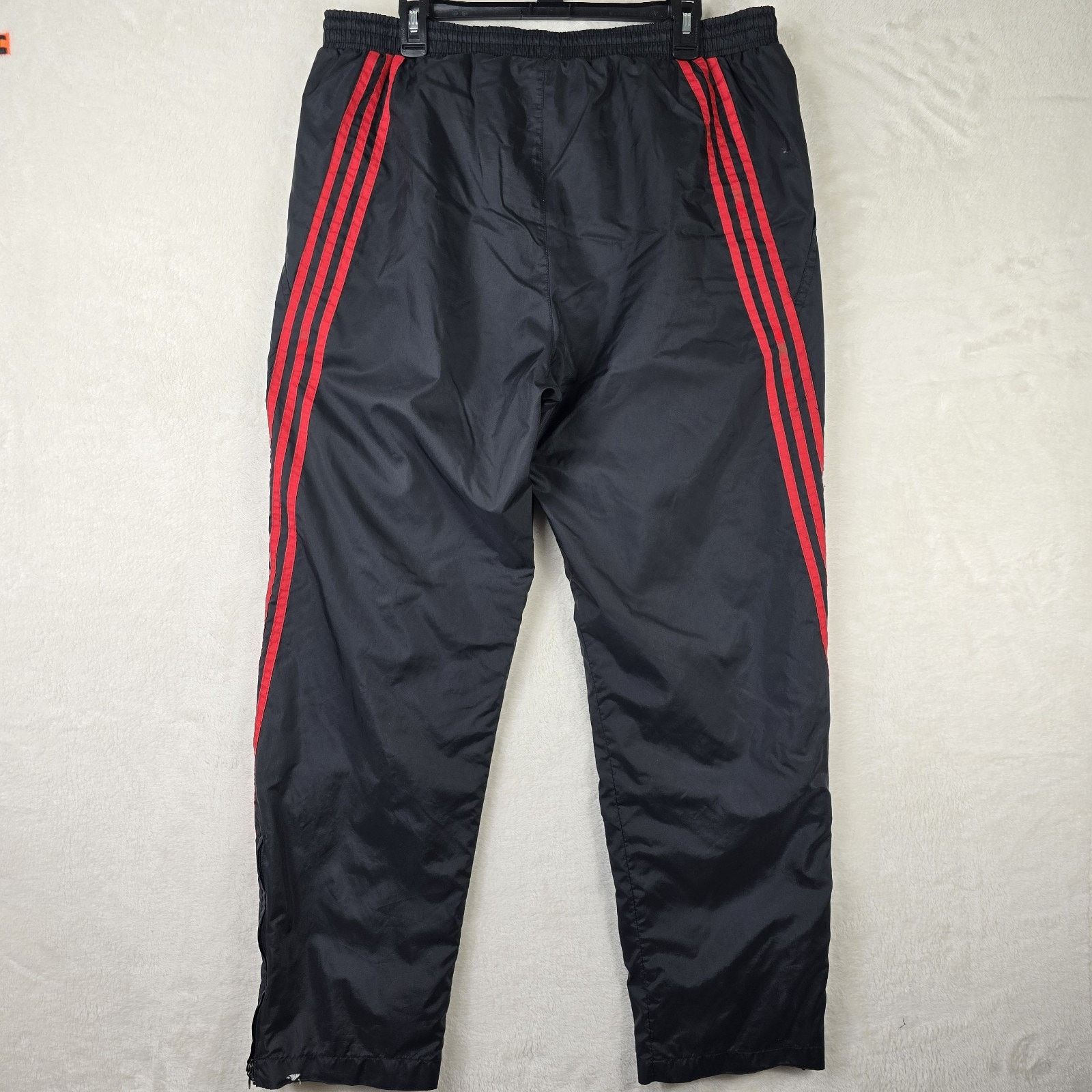 Adidas Vintage Adidas Pants Large Black Red Track Windbreaker Size US 36 / EU 52 - 9 Thumbnail