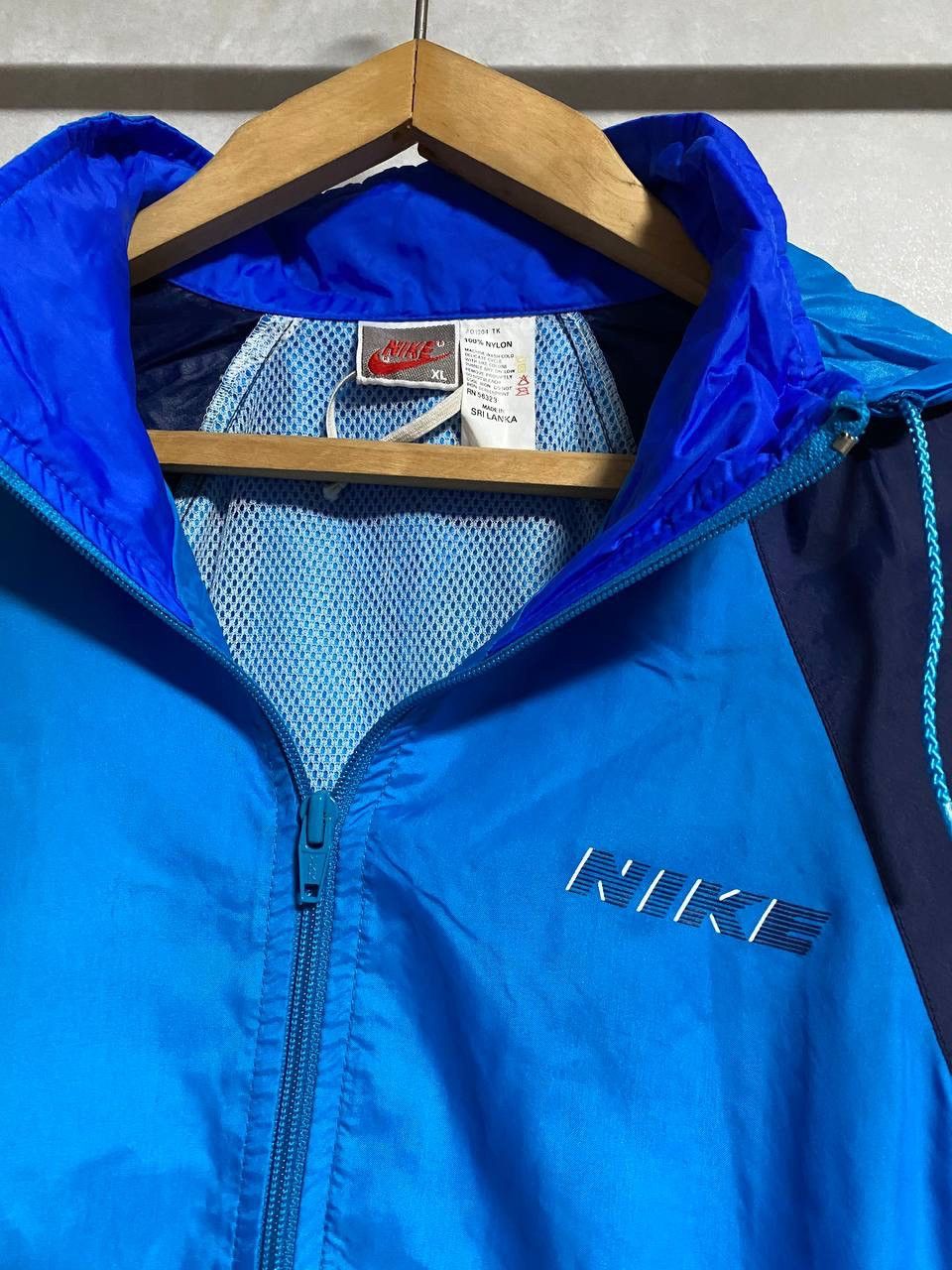 Nike × Vintage Vintage 90s Nike Spellout Windbreaker Jacket XL Size US XL / EU 56 / 4 - 8 Thumbnail