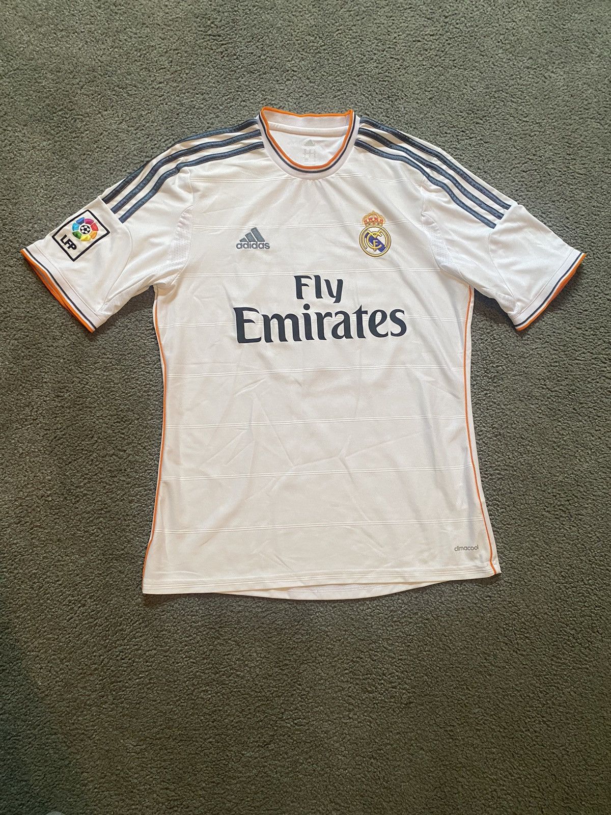 Vintage Vintage Real Madrid Ozil Player Jersey Size US M / EU 48-50 / 2 - 1 Thumbnail