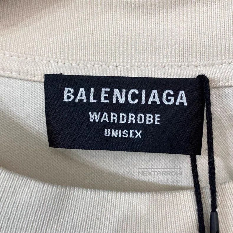 Balenciaga Balenciaga Beige Short Sleeve T-Shirt with Letter Print Lo Size US S / EU 44-46 / 1 - 7 Thumbnail